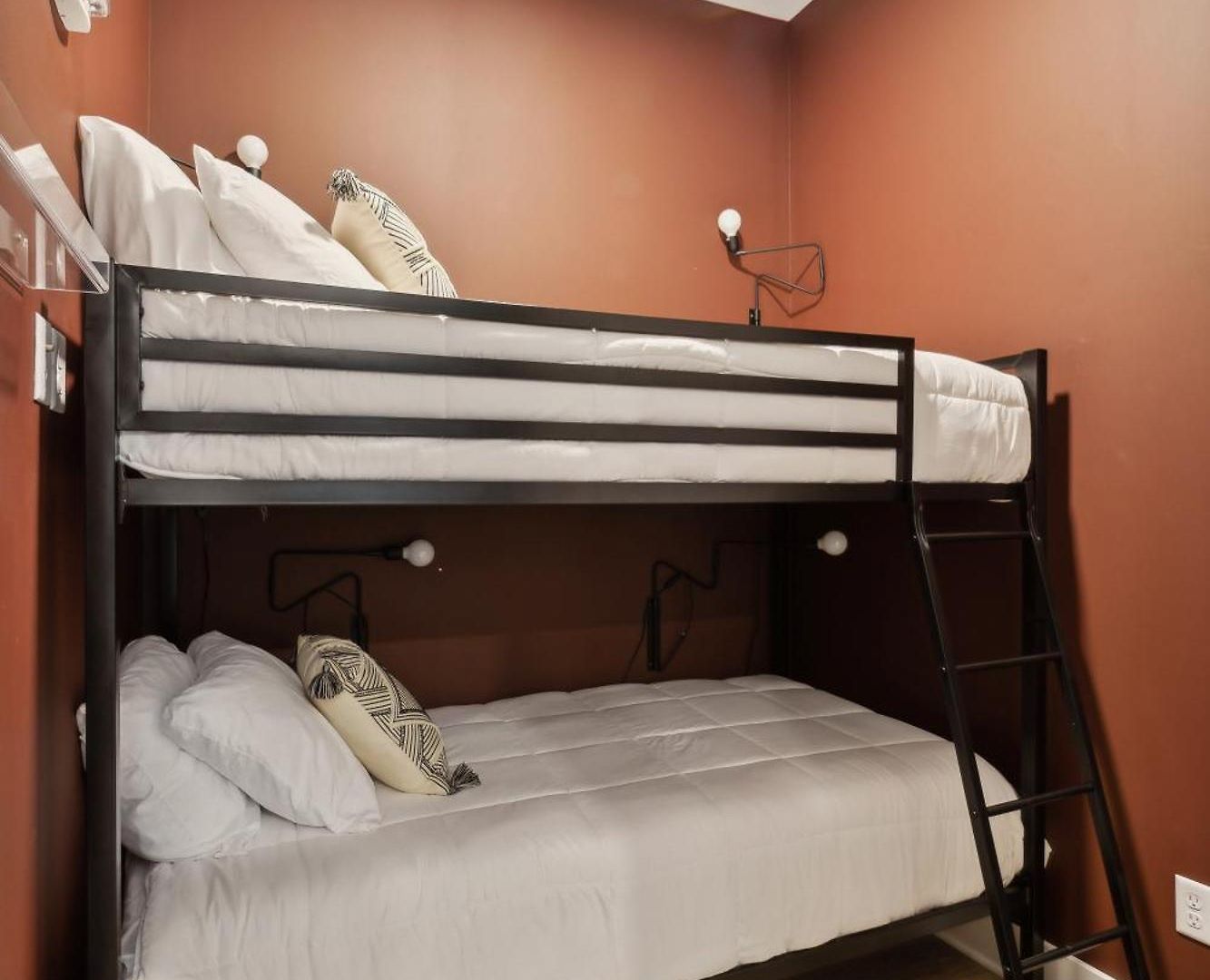 Rhinestone Cowboy 5 Min To Downtown Apartment Nashville