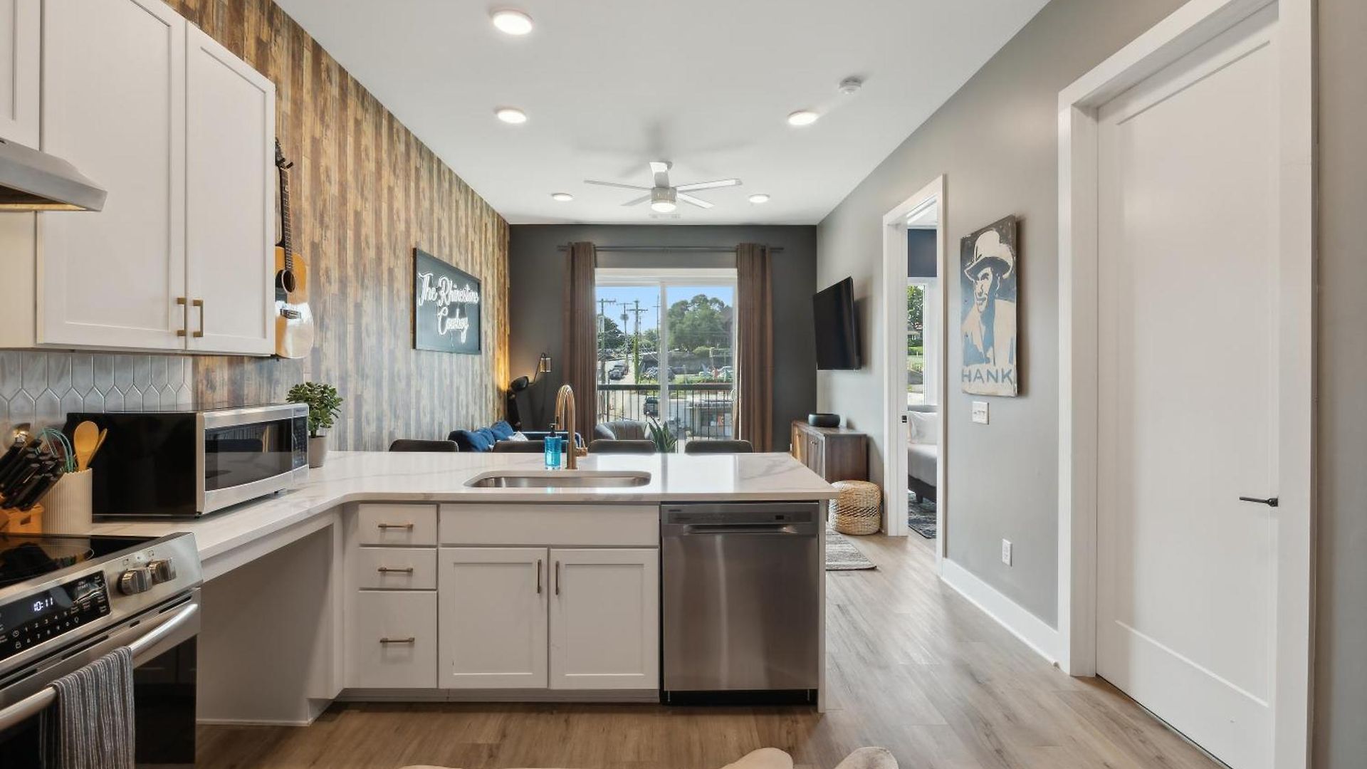 Rhinestone Cowboy 5 Min To Downtown Apartment Nashville
