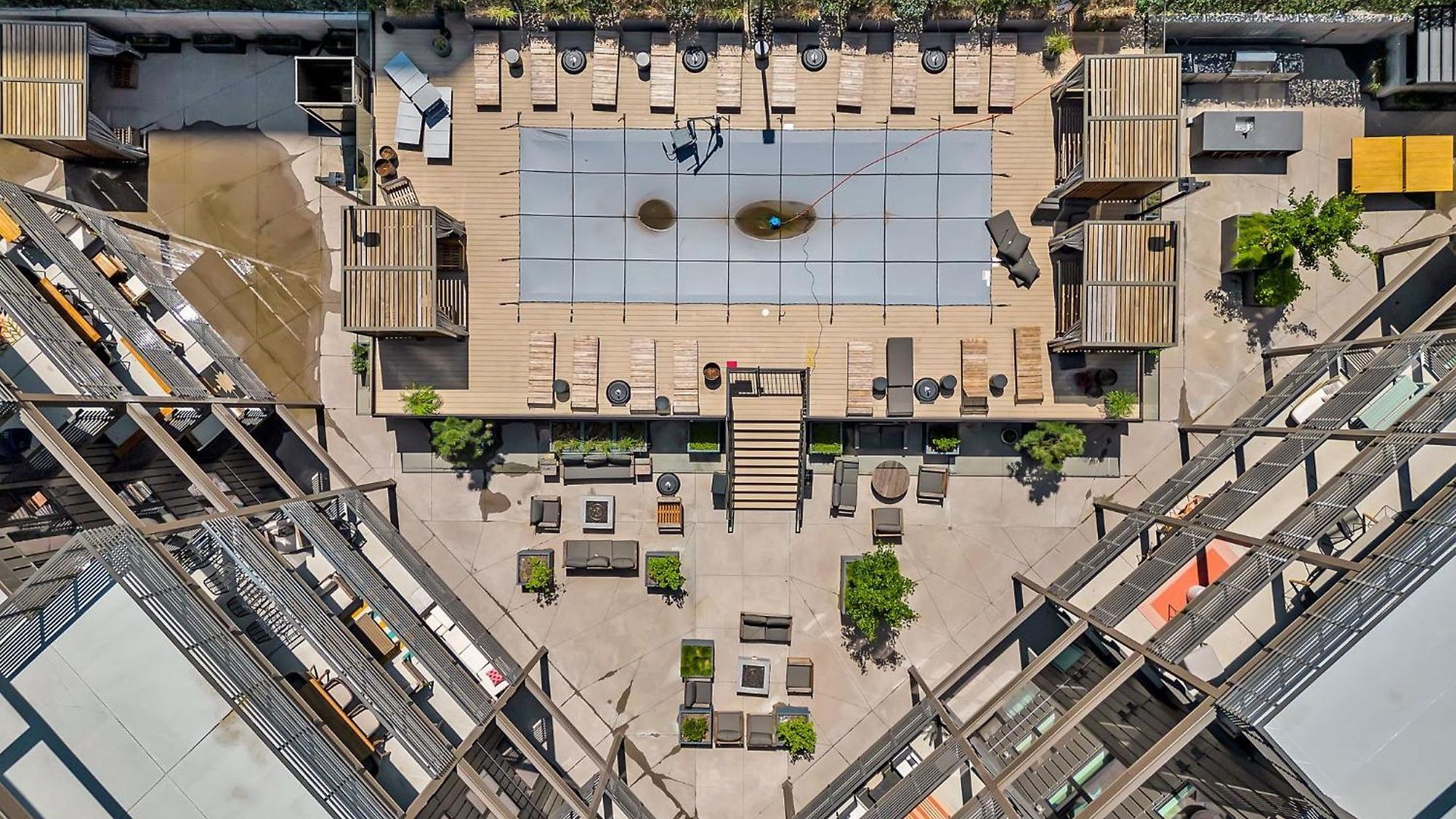 Boots On Broadway In Downtown With Parking, Pool, Gym Apartment Nashville