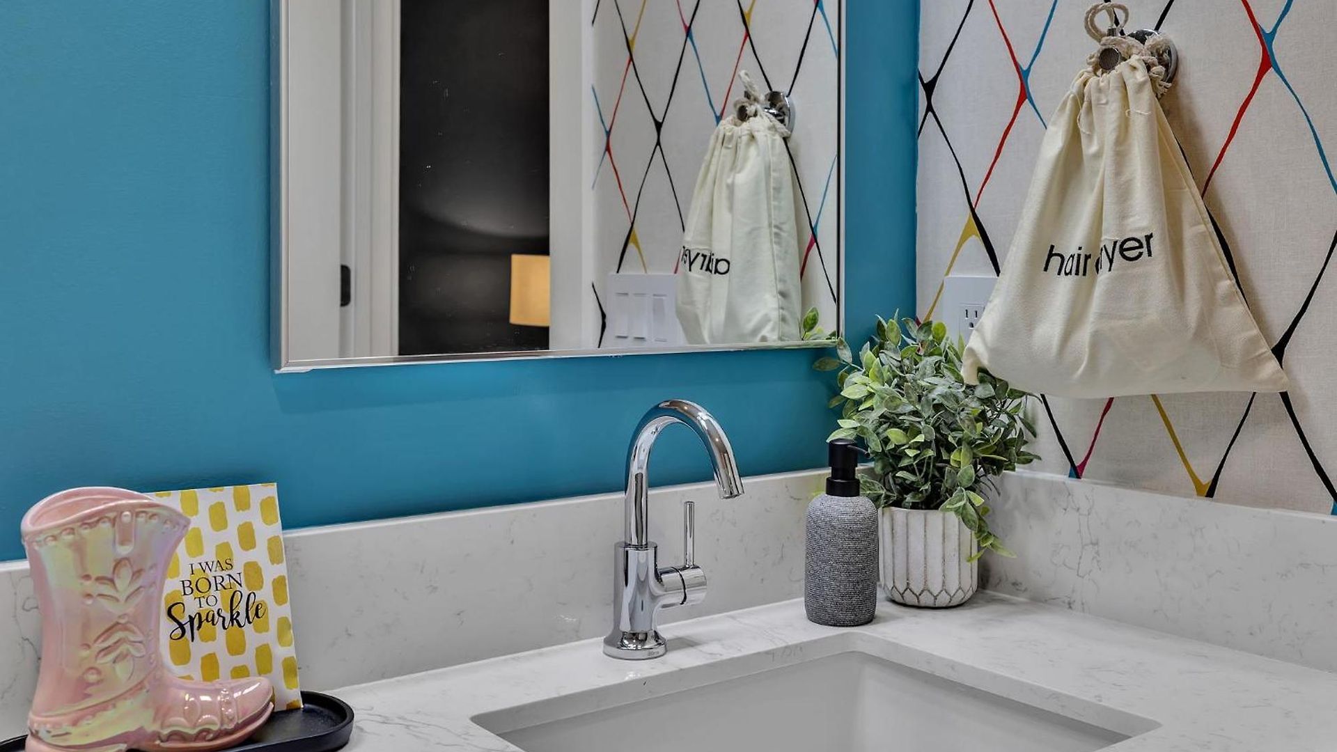 Apartment Boots On Broadway In Downtown With Parking, Pool, Gym Nashville