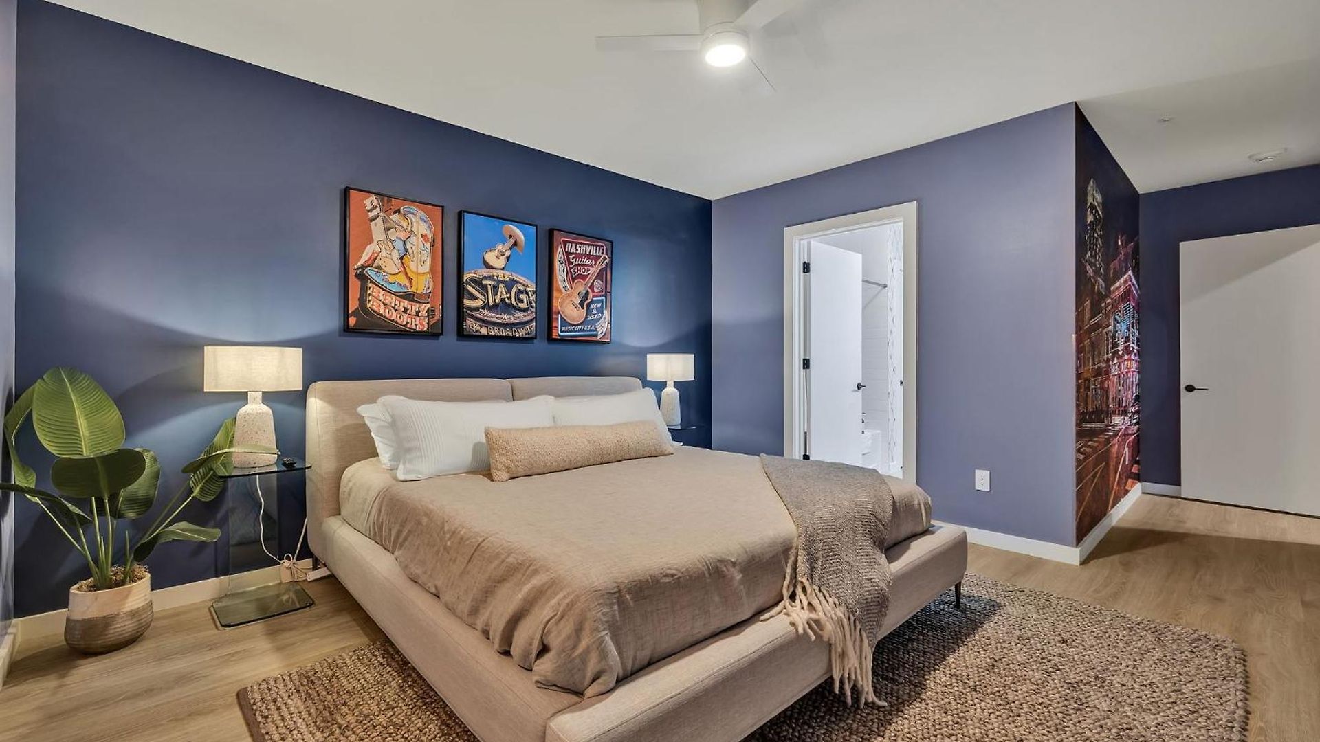 Apartment Boots On Broadway In Downtown With Parking, Pool, Gym Nashville