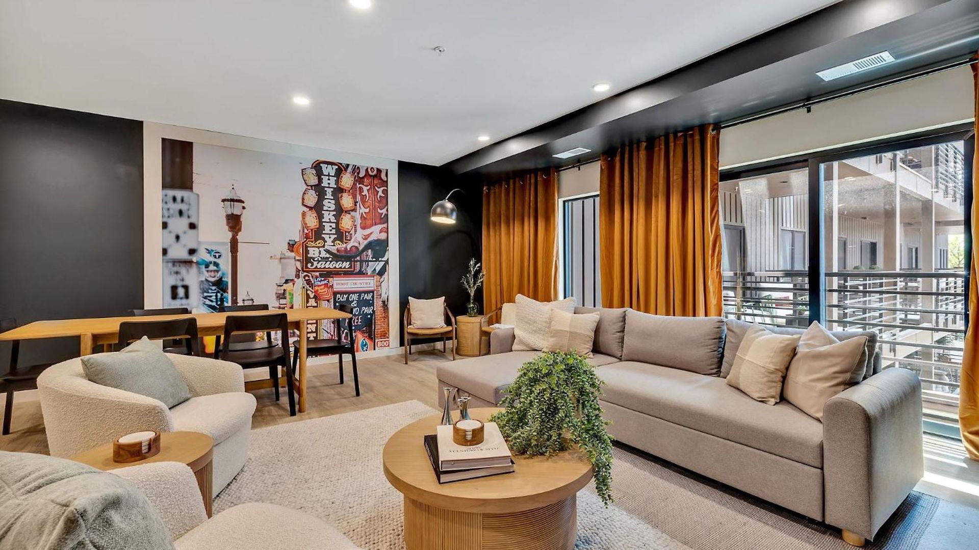 Boots On Broadway In Downtown With Parking, Pool, Gym
