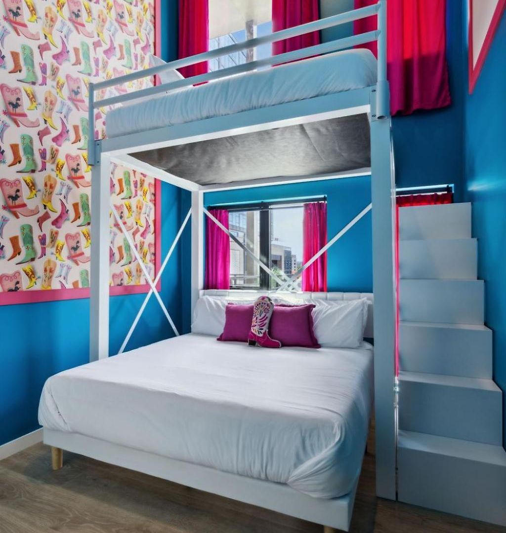 Broadway Girls In Downtown Nash, Great For Groups, Walk To Broadway Apartment