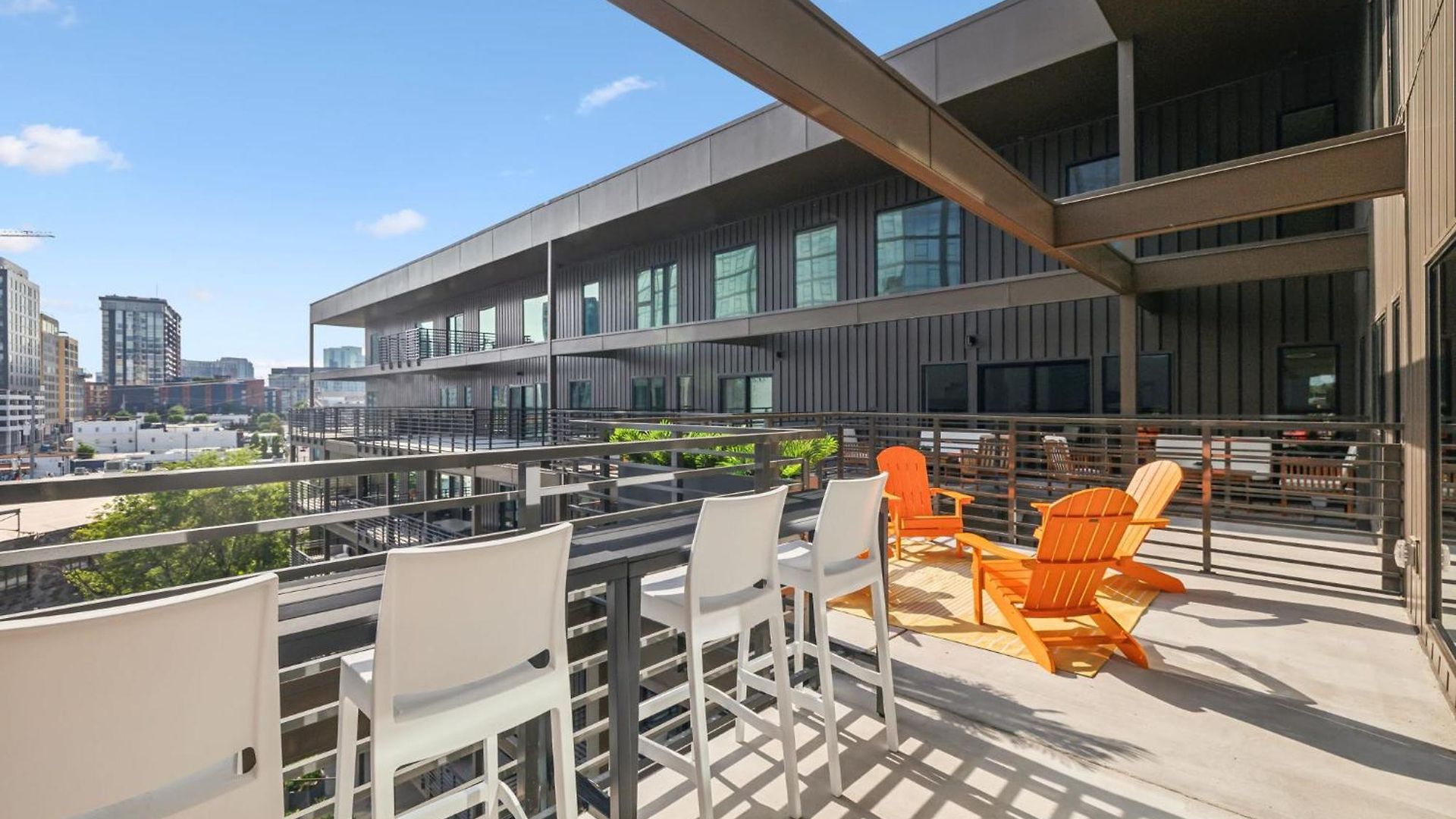Apartment Tequila Sunrise- Walk To Broadway, Pool&gym Nashville