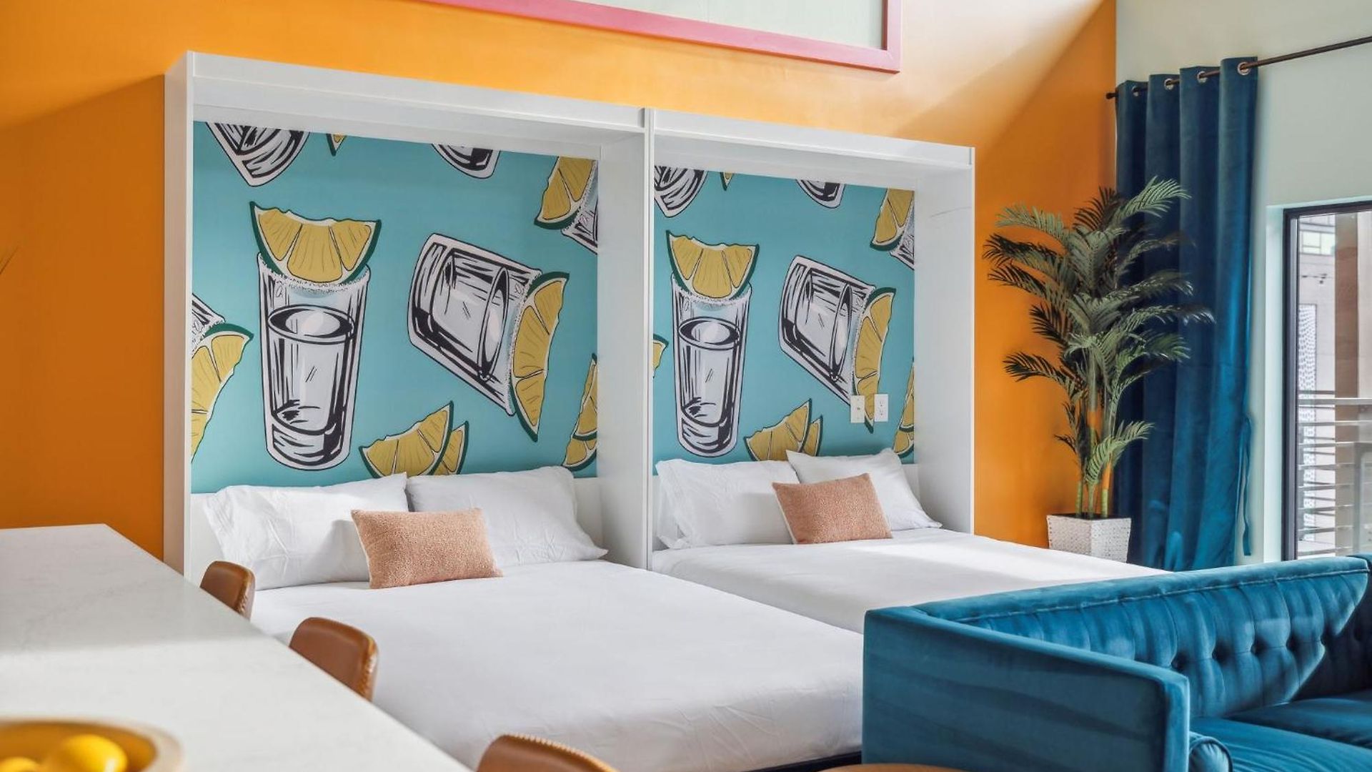 Tequila Sunrise- Walk To Broadway, Pool&gym Apartment