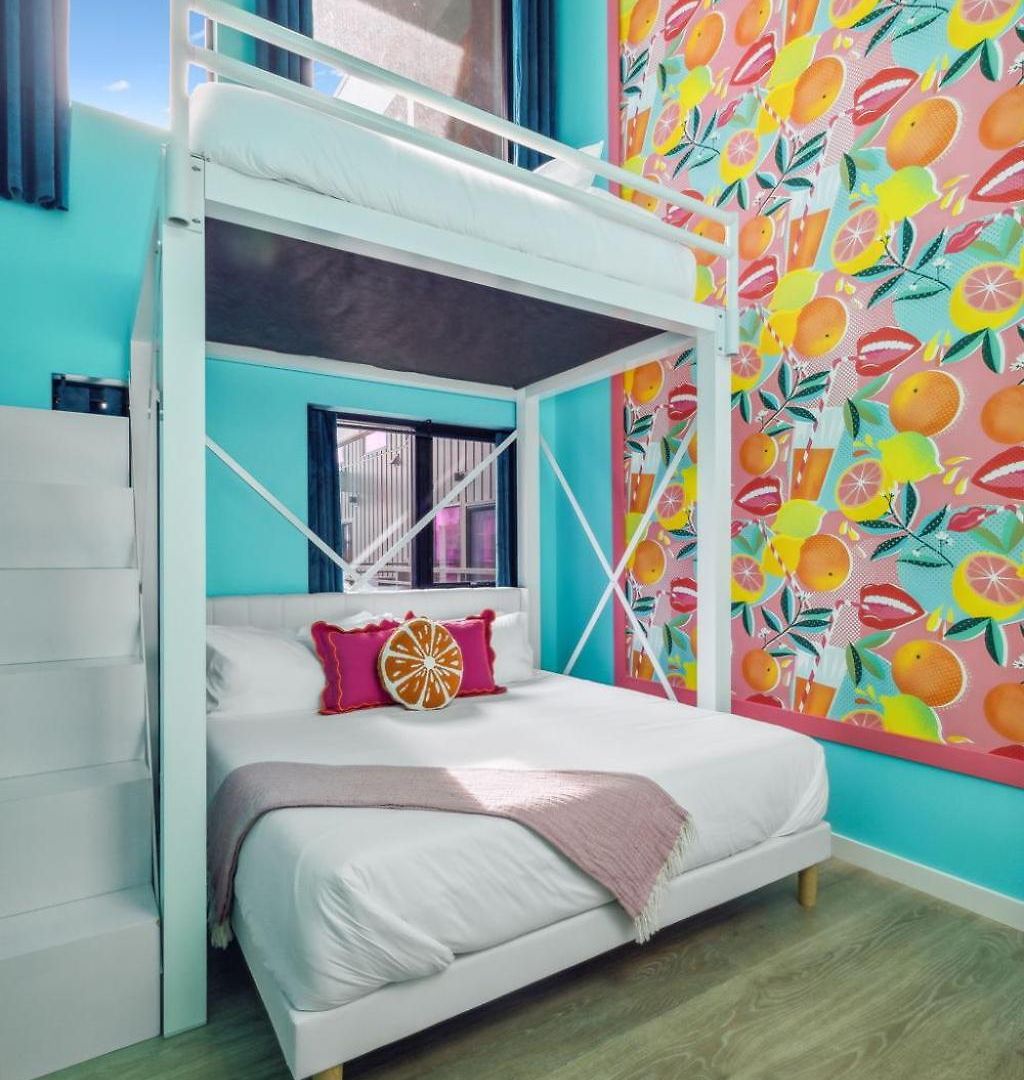 Tequila Sunrise- Walk To Broadway, Pool&gym Apartment