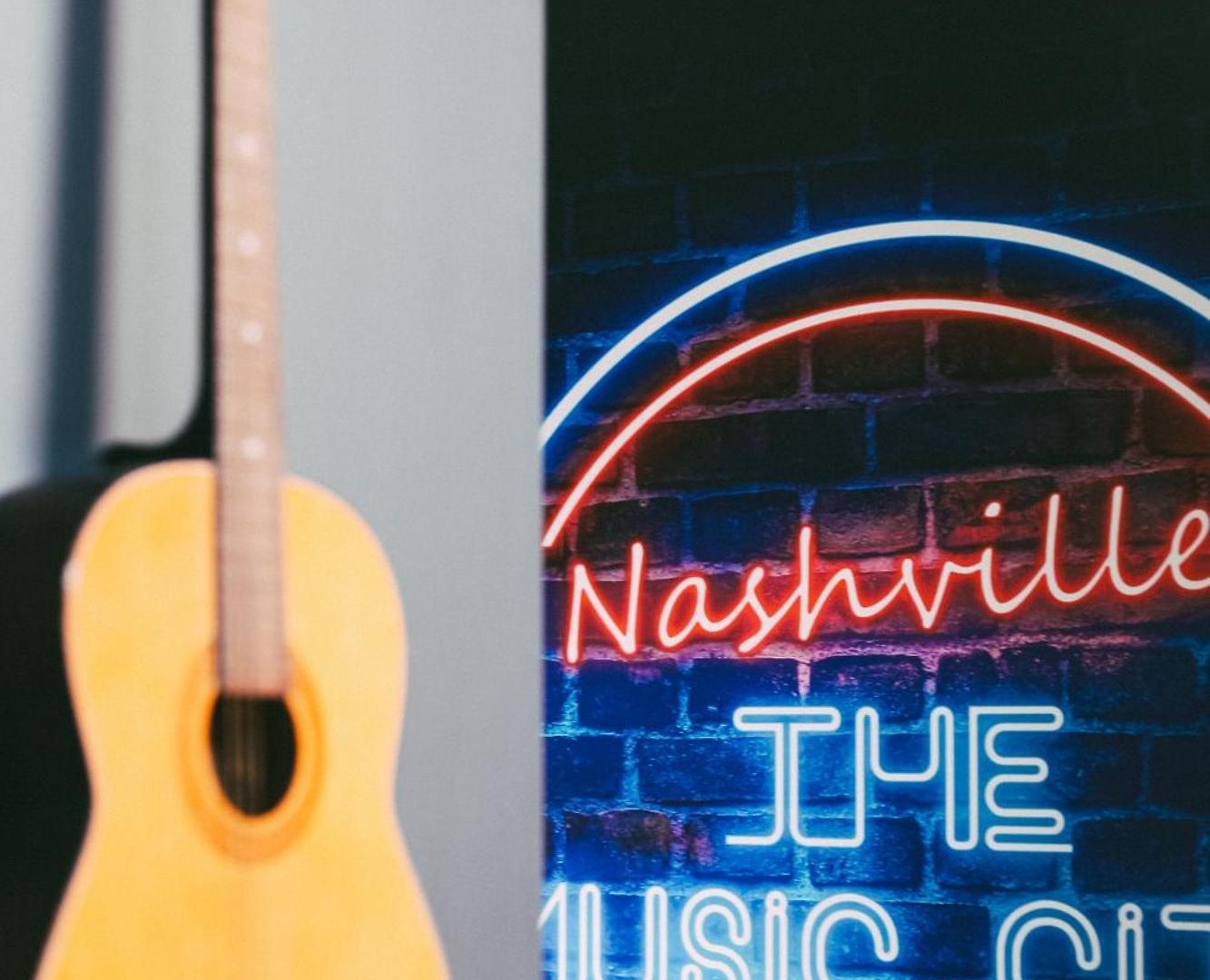 Apartment Grand Ole Nashville- Walk To Broadway & Honky Tonks! *