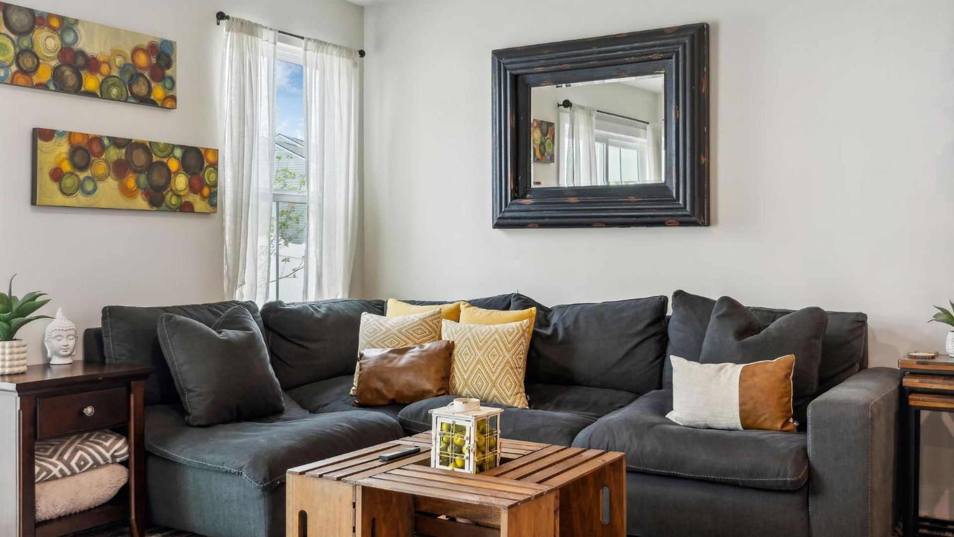 Stylish Vibe 2 Bed 2 Bath 30 Or Days By Skyrun Holiday home *