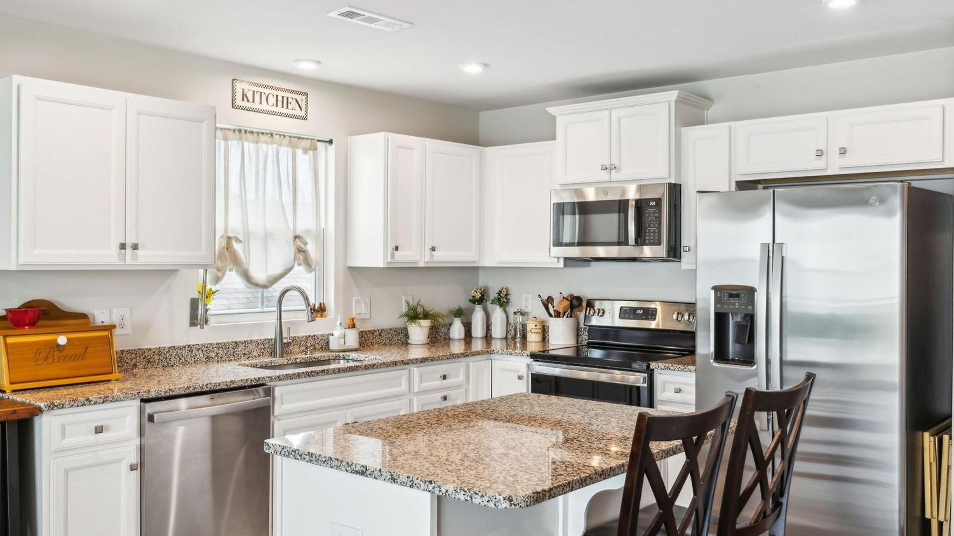 Stylish Vibe 2 Bed 2 Bath 30 Or Days By Skyrun Holiday home *