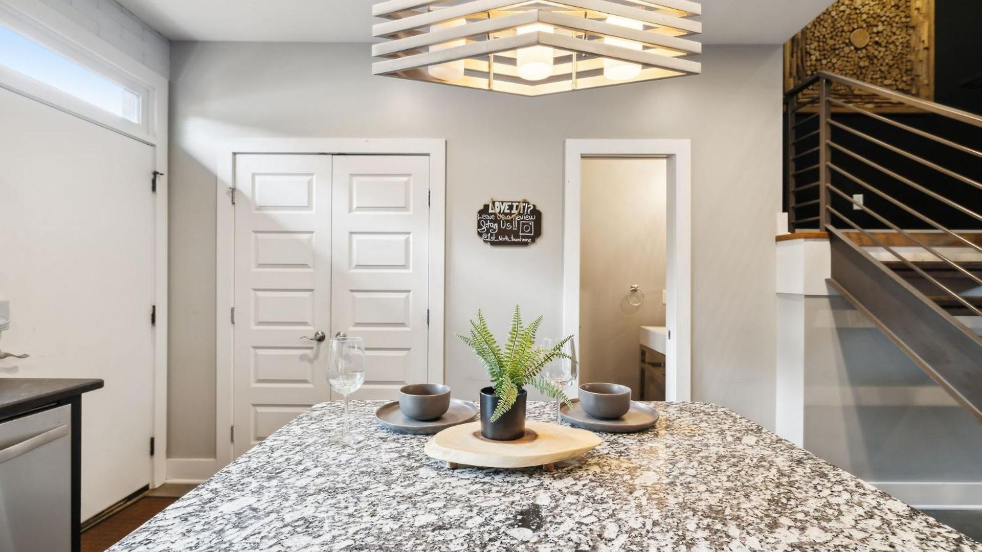 Spacious 3-story Townhome W Rooftop & Views Holiday home Nashville