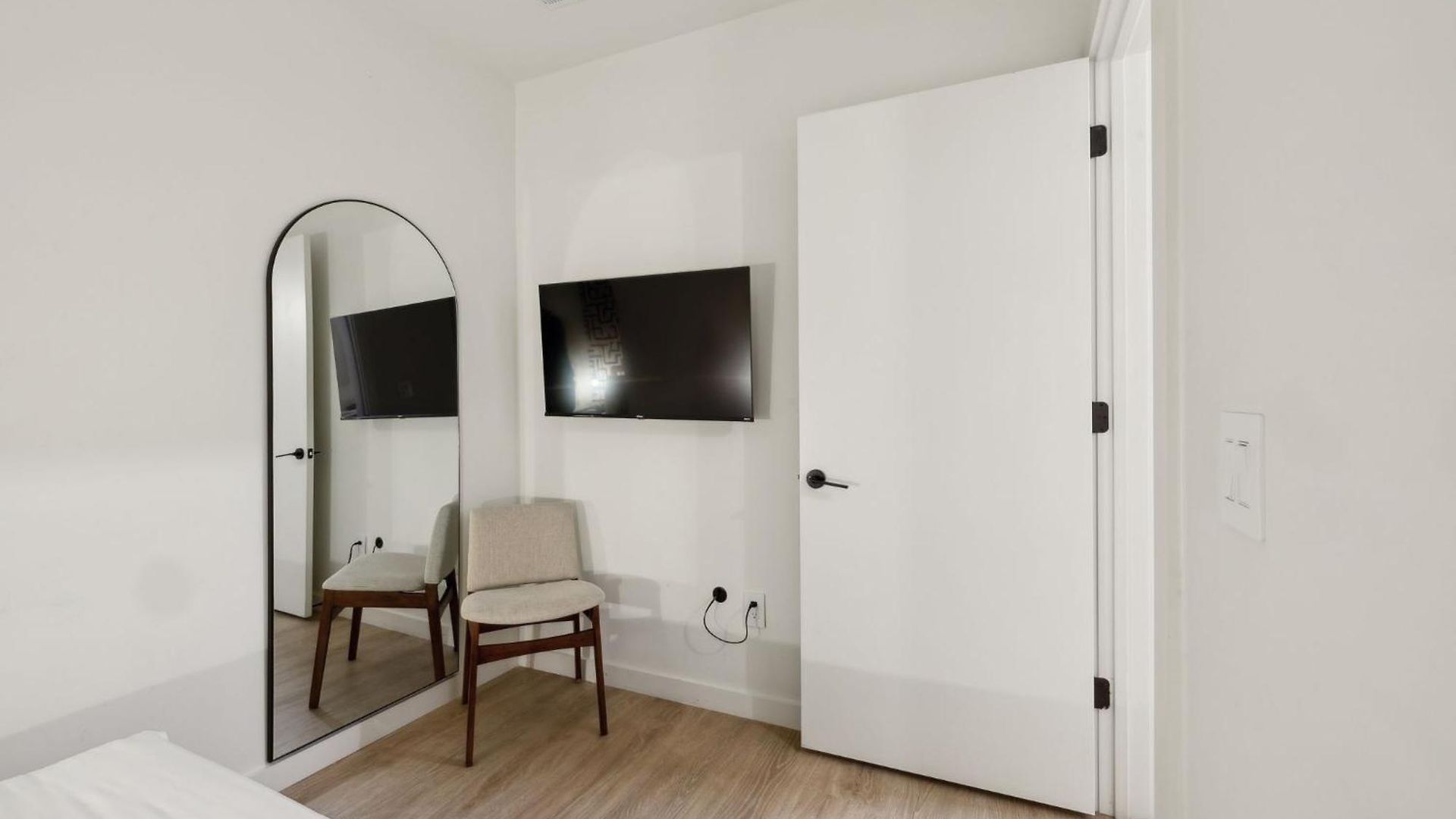 Apartment Skyline Nights Downtown Nash W/ Views, Pool, Gym *