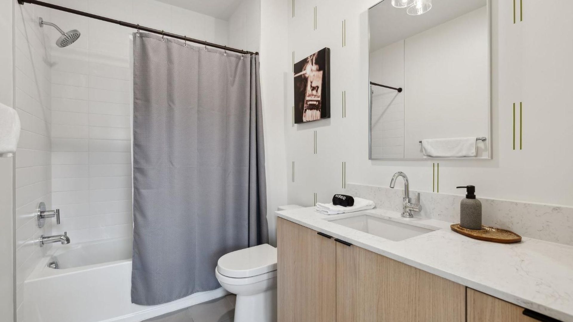 Holiday home Beverly Nash Downtown, Incredible Skyline Views, Walk To Broadway!