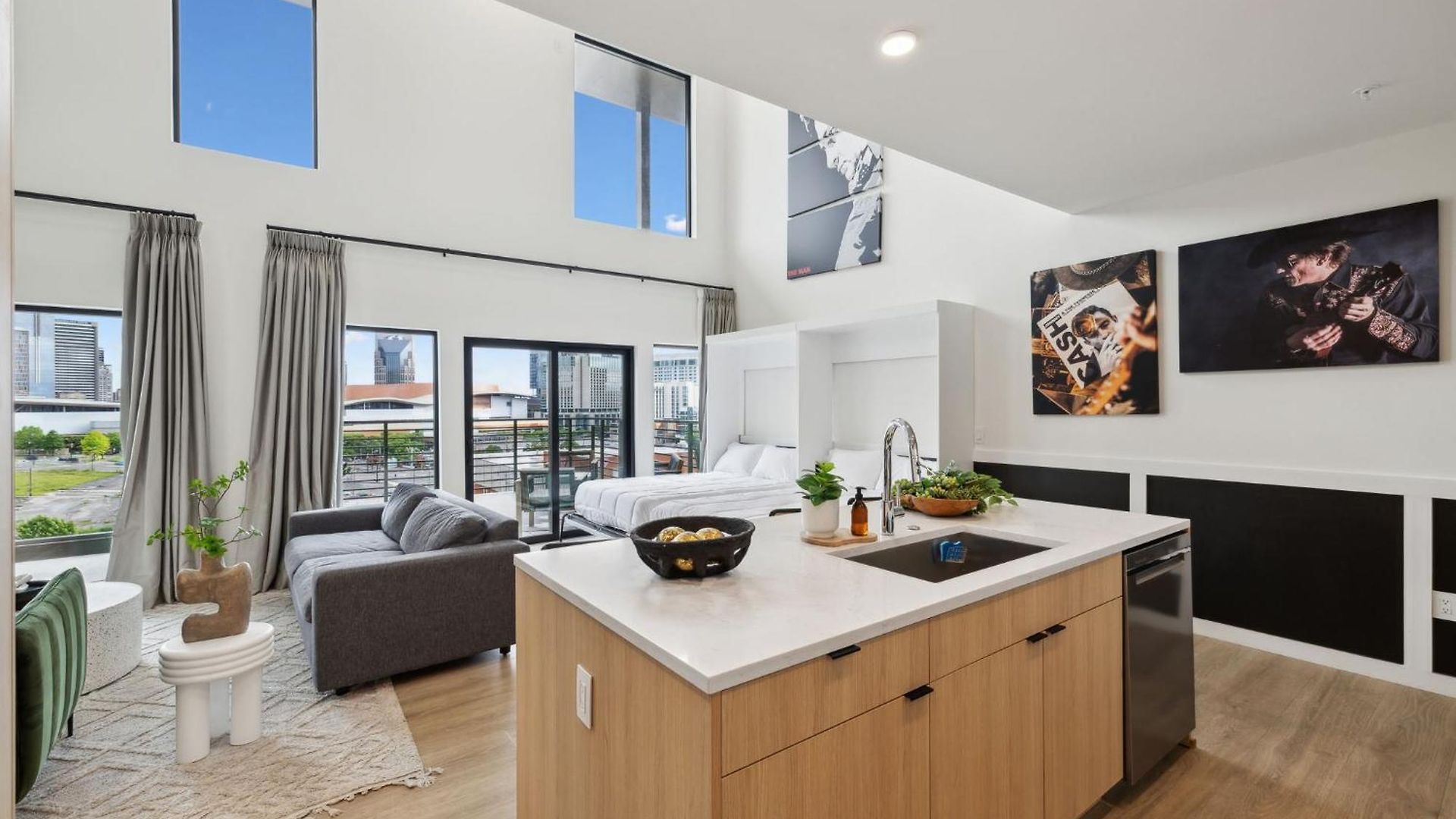 Holiday home Beverly Nash Downtown, Incredible Skyline Views, Walk To Broadway! *