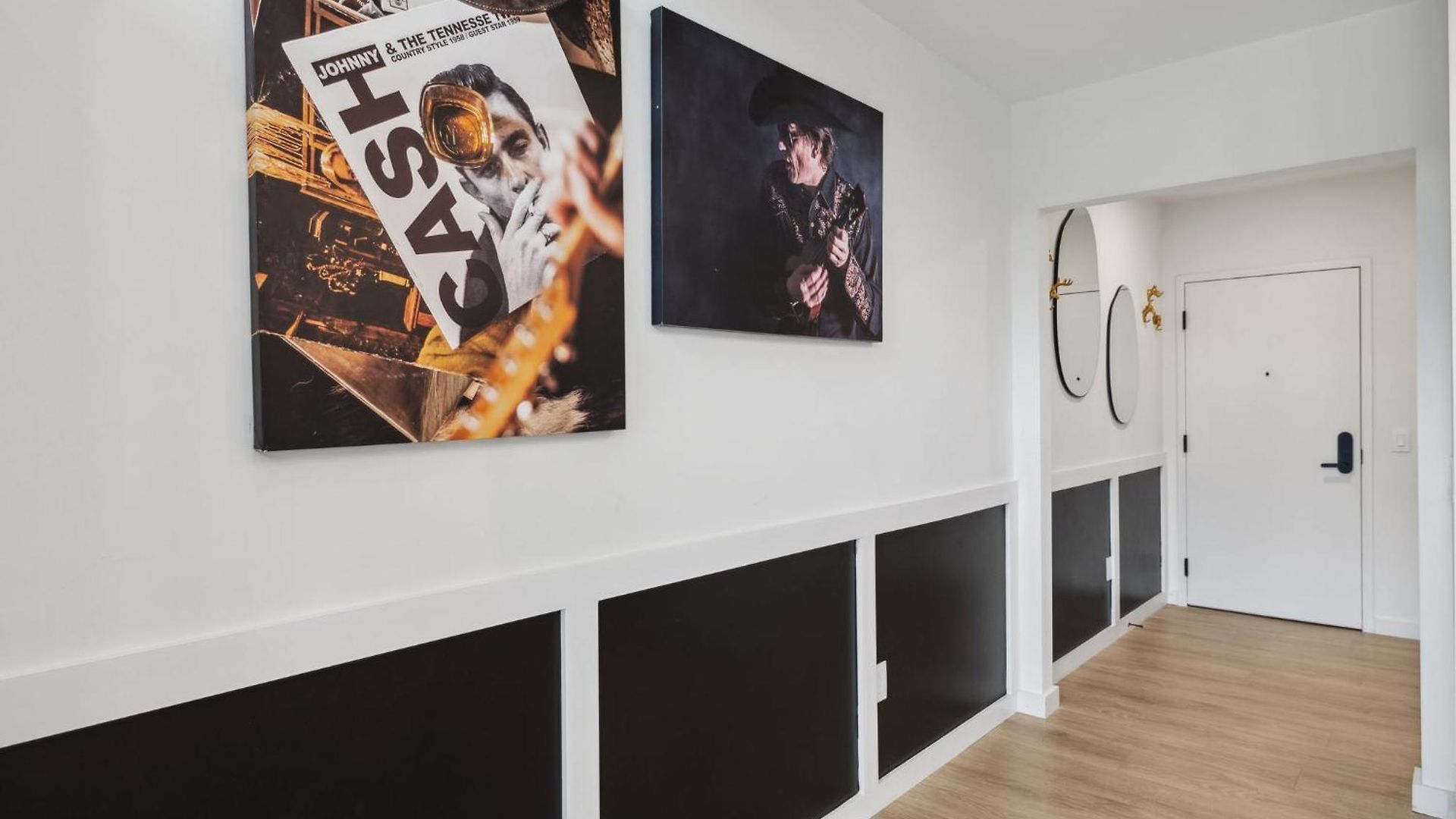 Beverly Nash Downtown, Incredible Skyline Views, Walk To Broadway! Holiday home Nashville