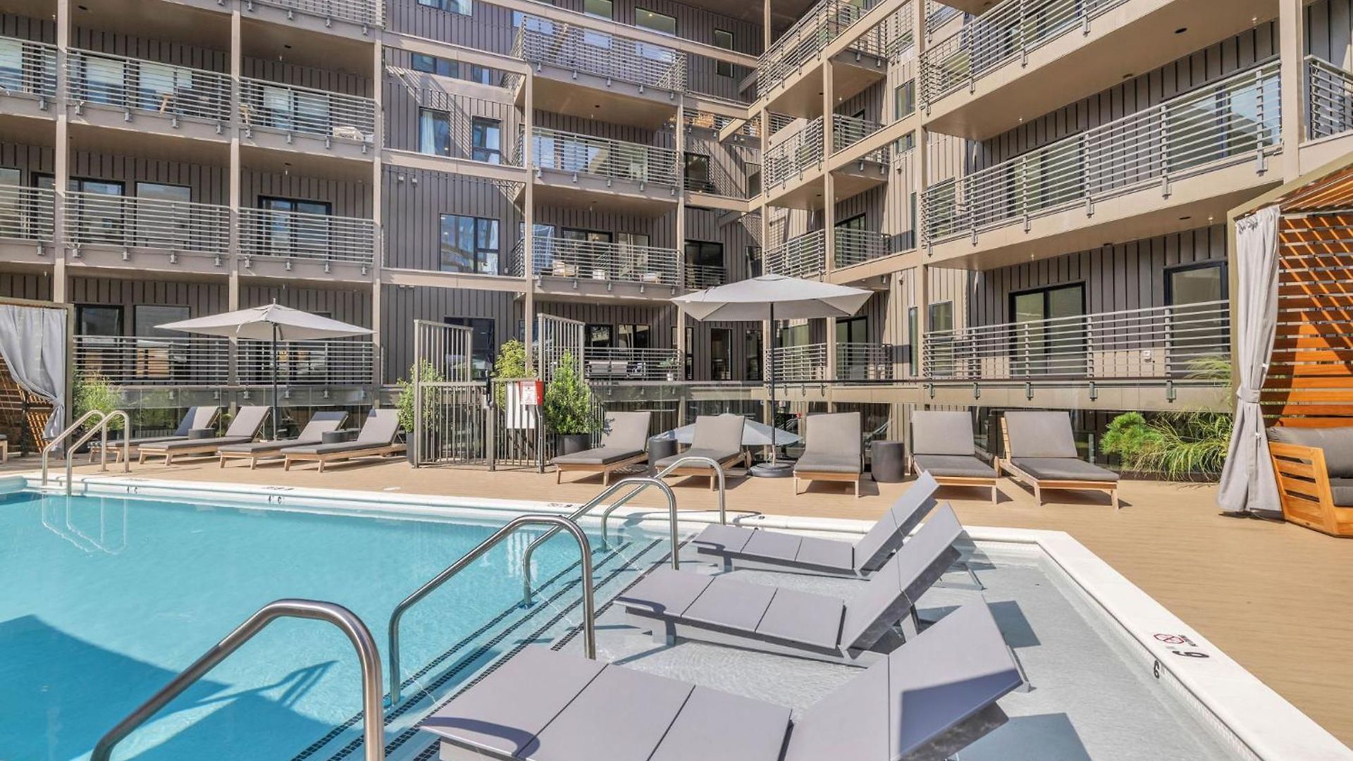 Apartment Diamonds Are Forever Walk To Broadway Pool And Gym Nashville
