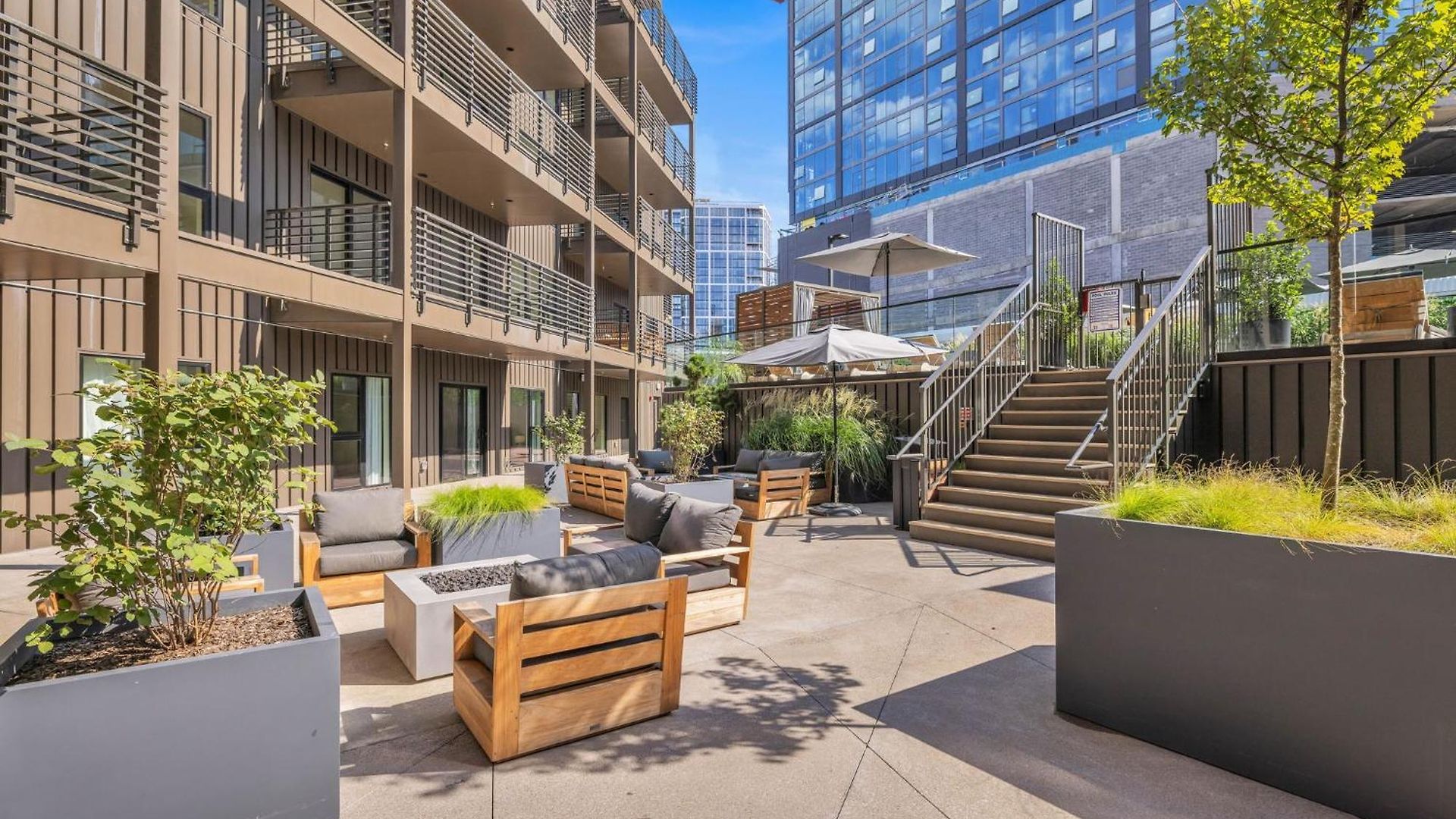 Diamonds Are Forever Walk To Broadway Pool And Gym Apartment *