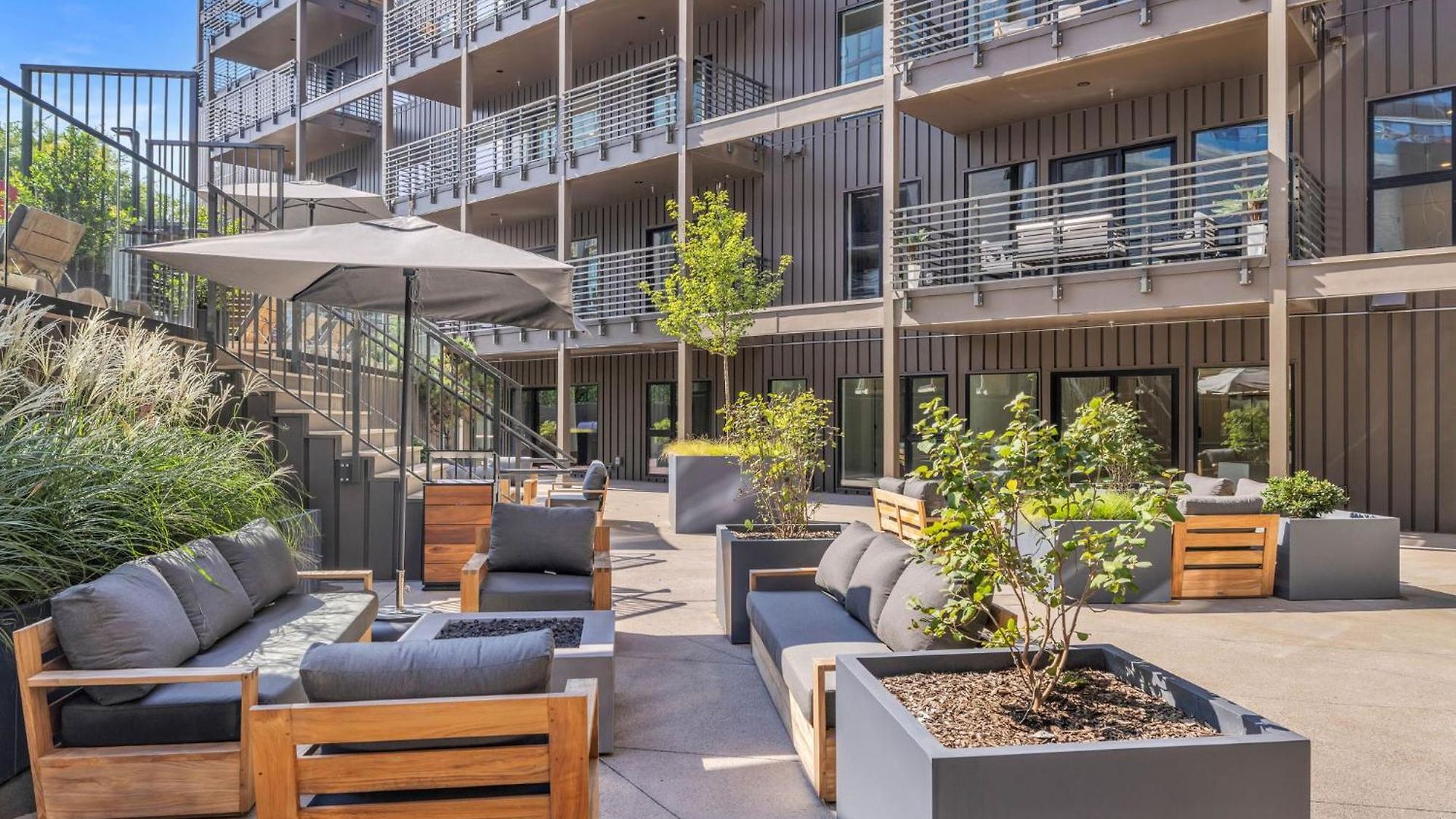 Apartment Diamonds Are Forever Walk To Broadway Pool And Gym
