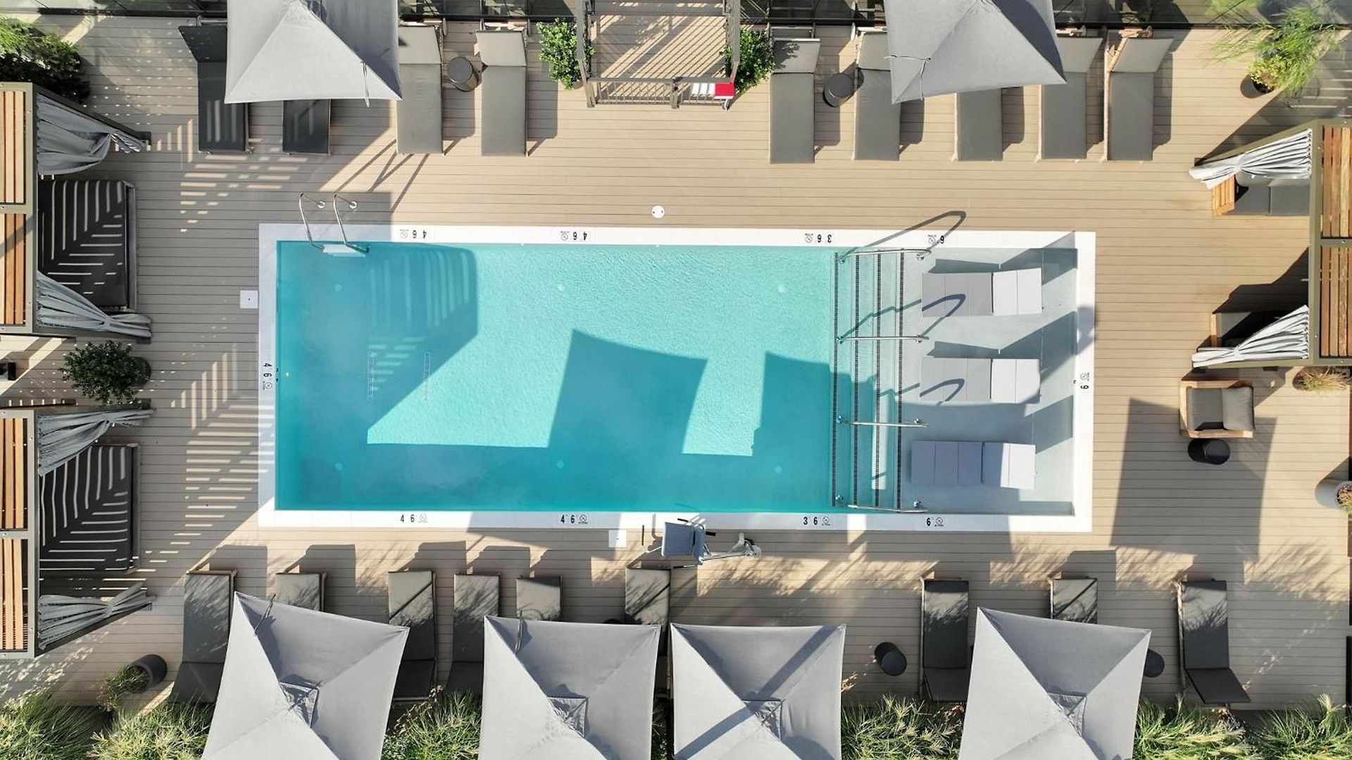 Apartment Diamonds Are Forever Walk To Broadway Pool And Gym *