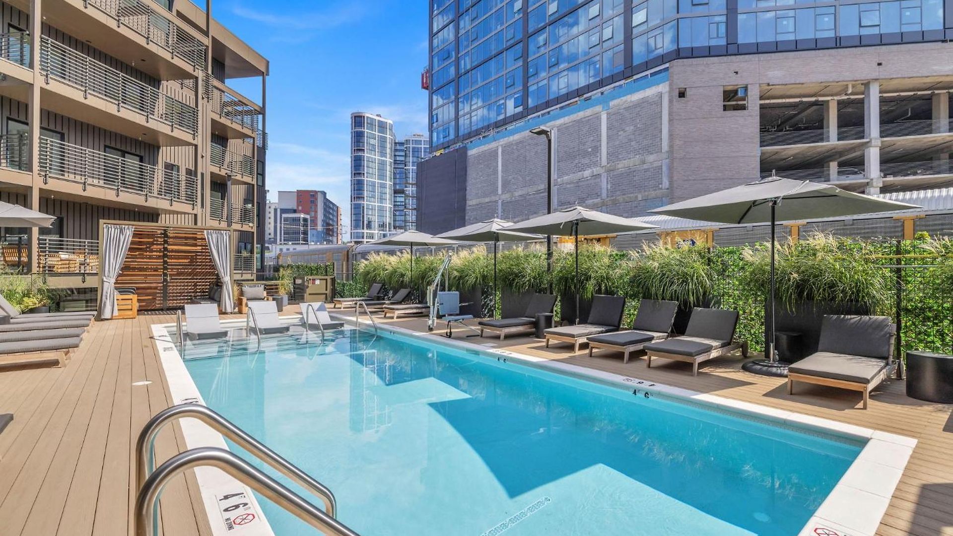 Diamonds Are Forever Walk To Broadway Pool And Gym Apartment Nashville
