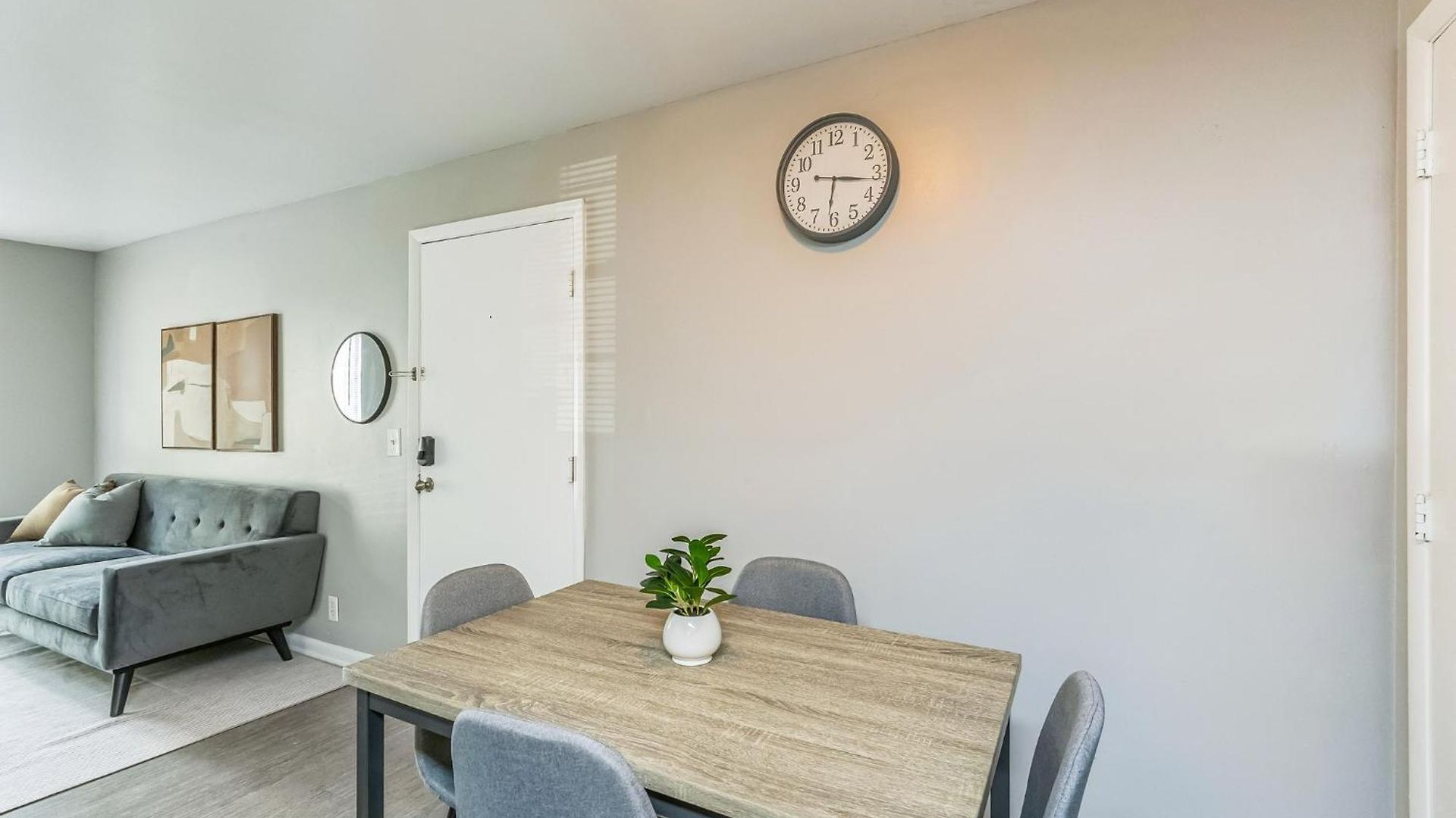 Apartment Jamestown B4 I Comfy 2 Bed 1 Bath *