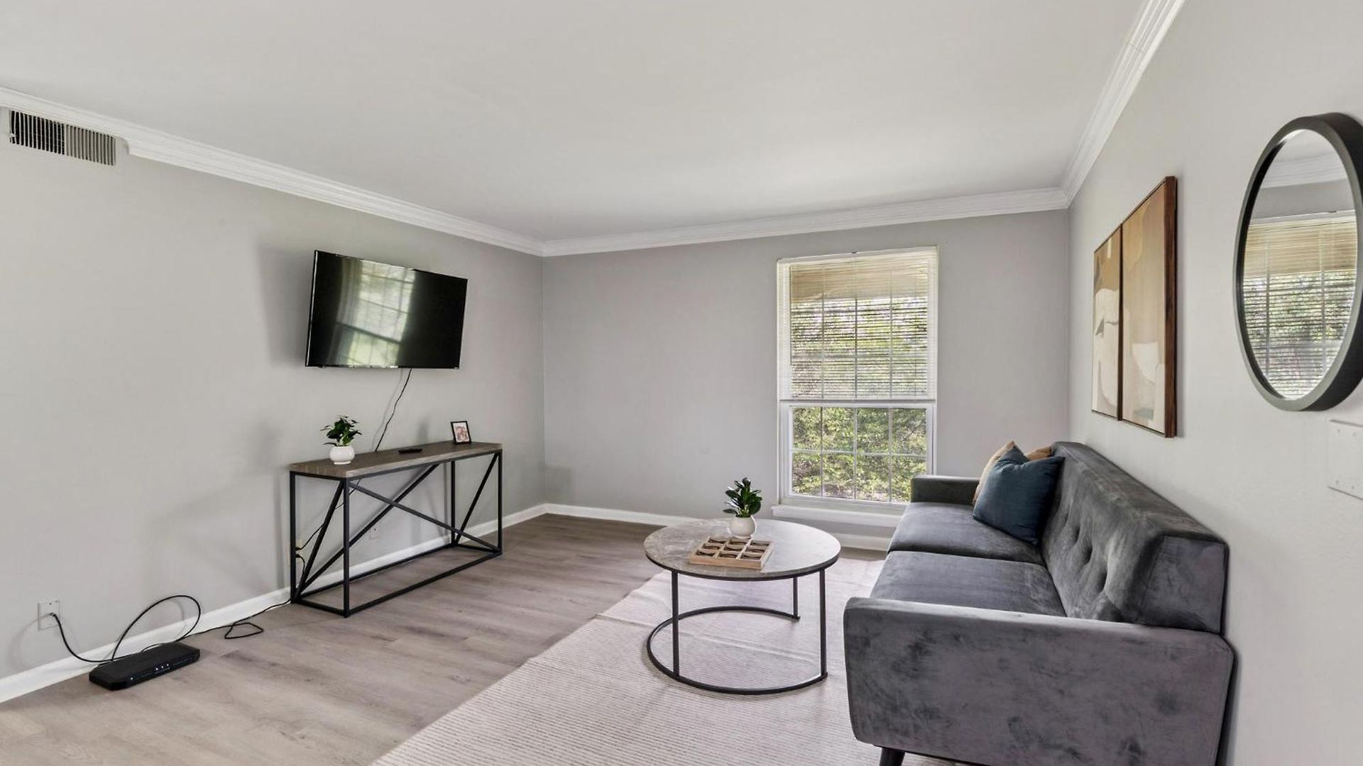 Jamestown C5 I Comfy 2 Bed 1 Bath Apartment