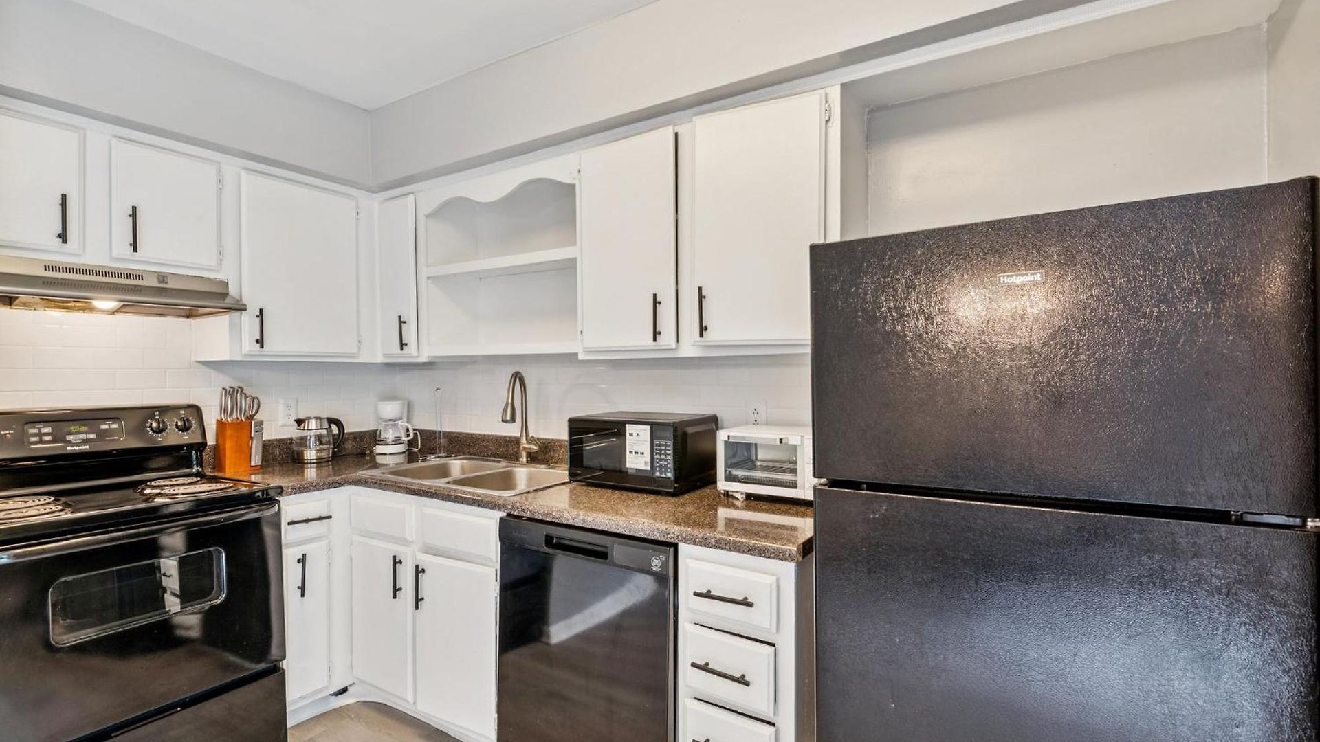 Jamestown E5 I Comfy 2 Bed 1 Bath Apartment