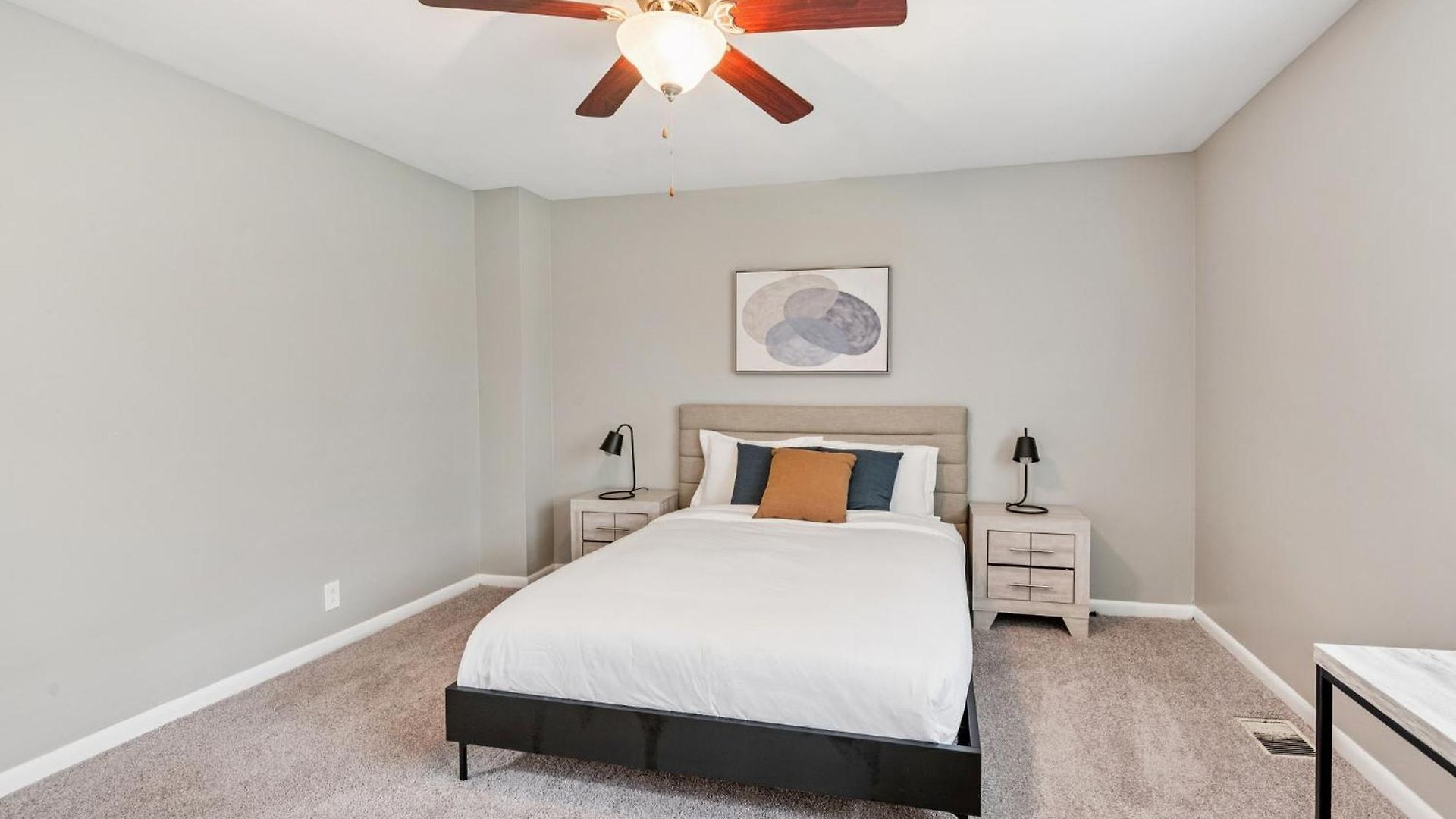 Jamestown E5 I Comfy 2 Bed 1 Bath Nashville