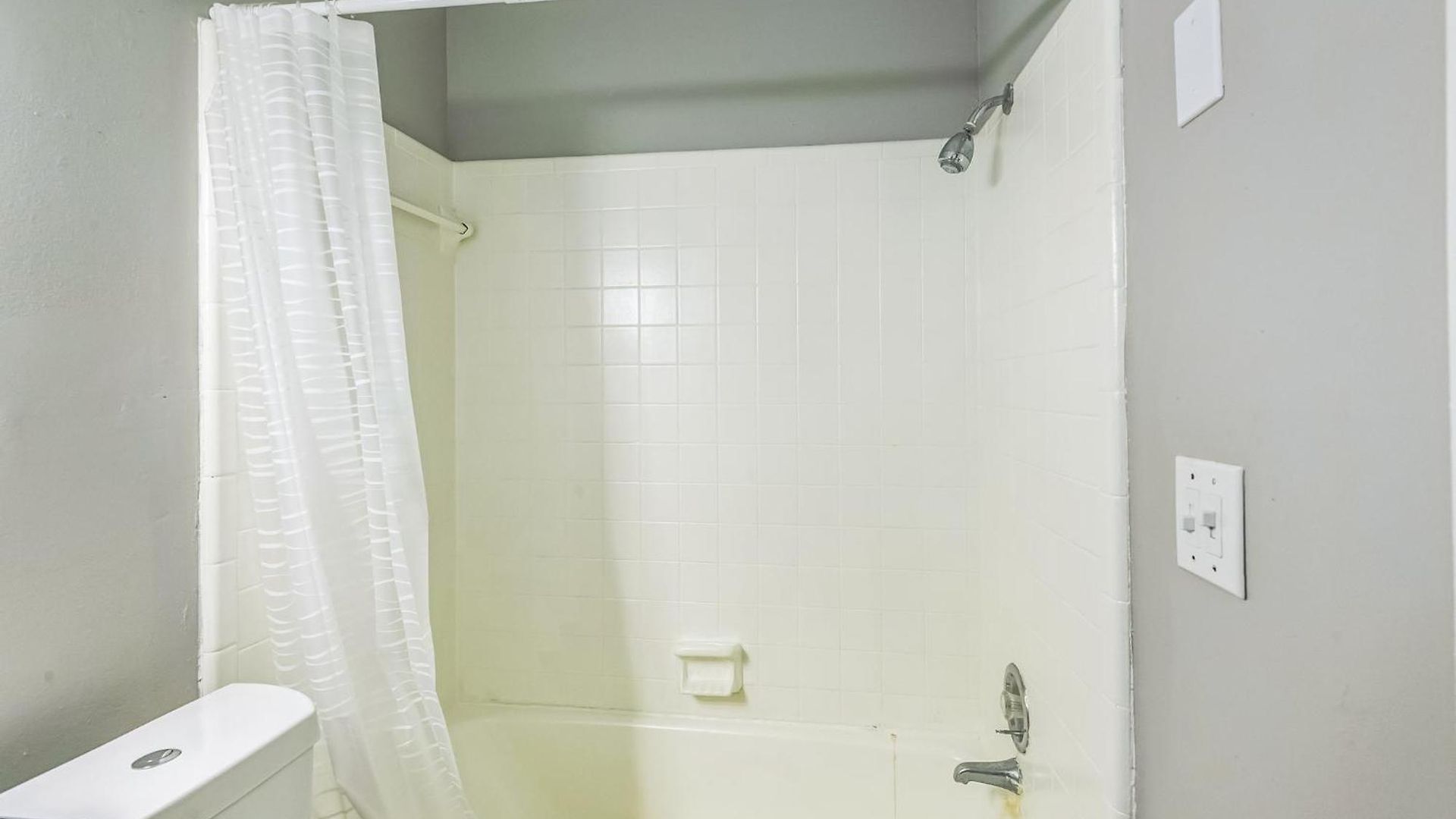Avery D9 I Comfy 2 Bed 1 Bath Apartment