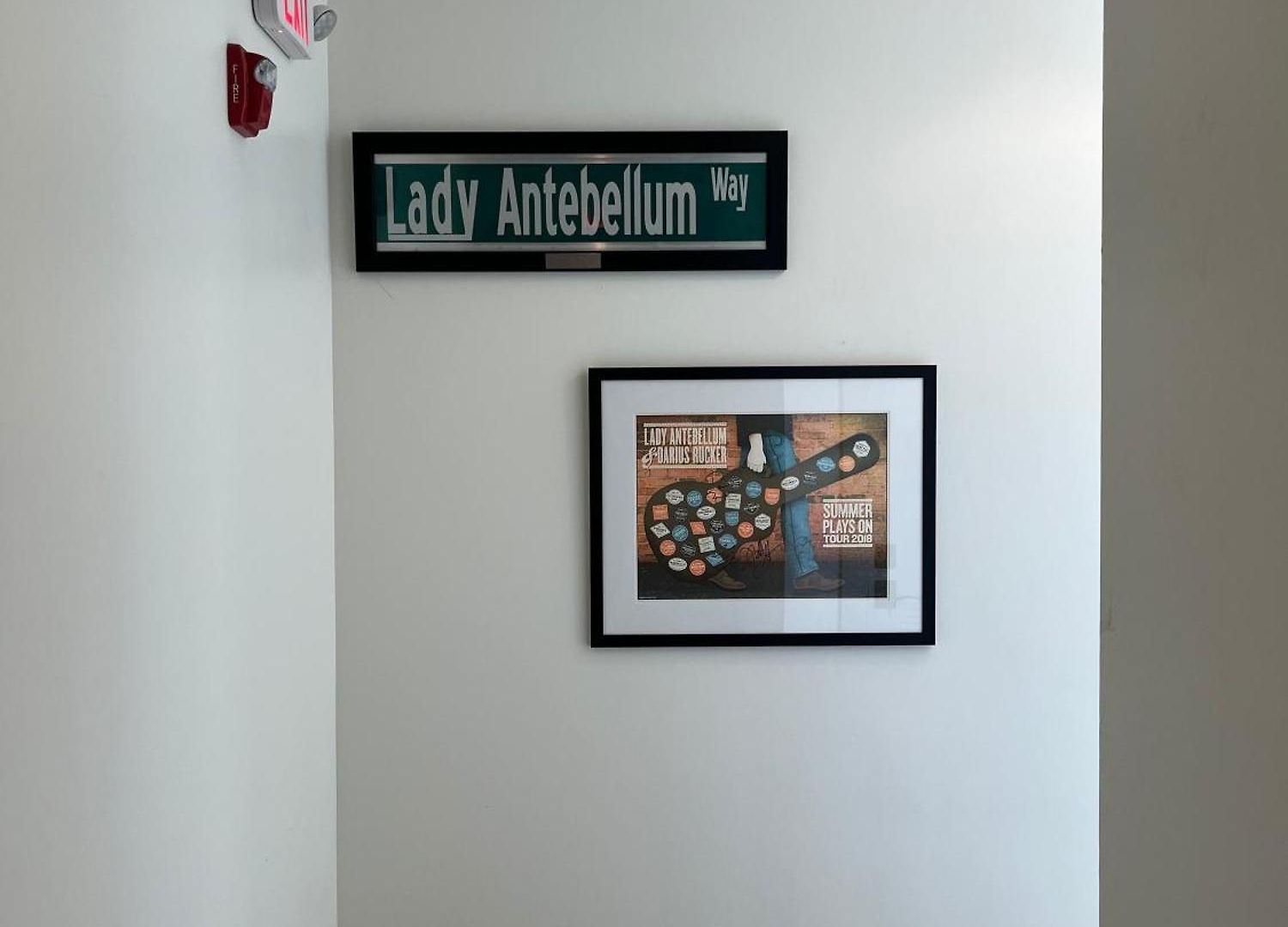 Legends Row By Maddox Apartment
