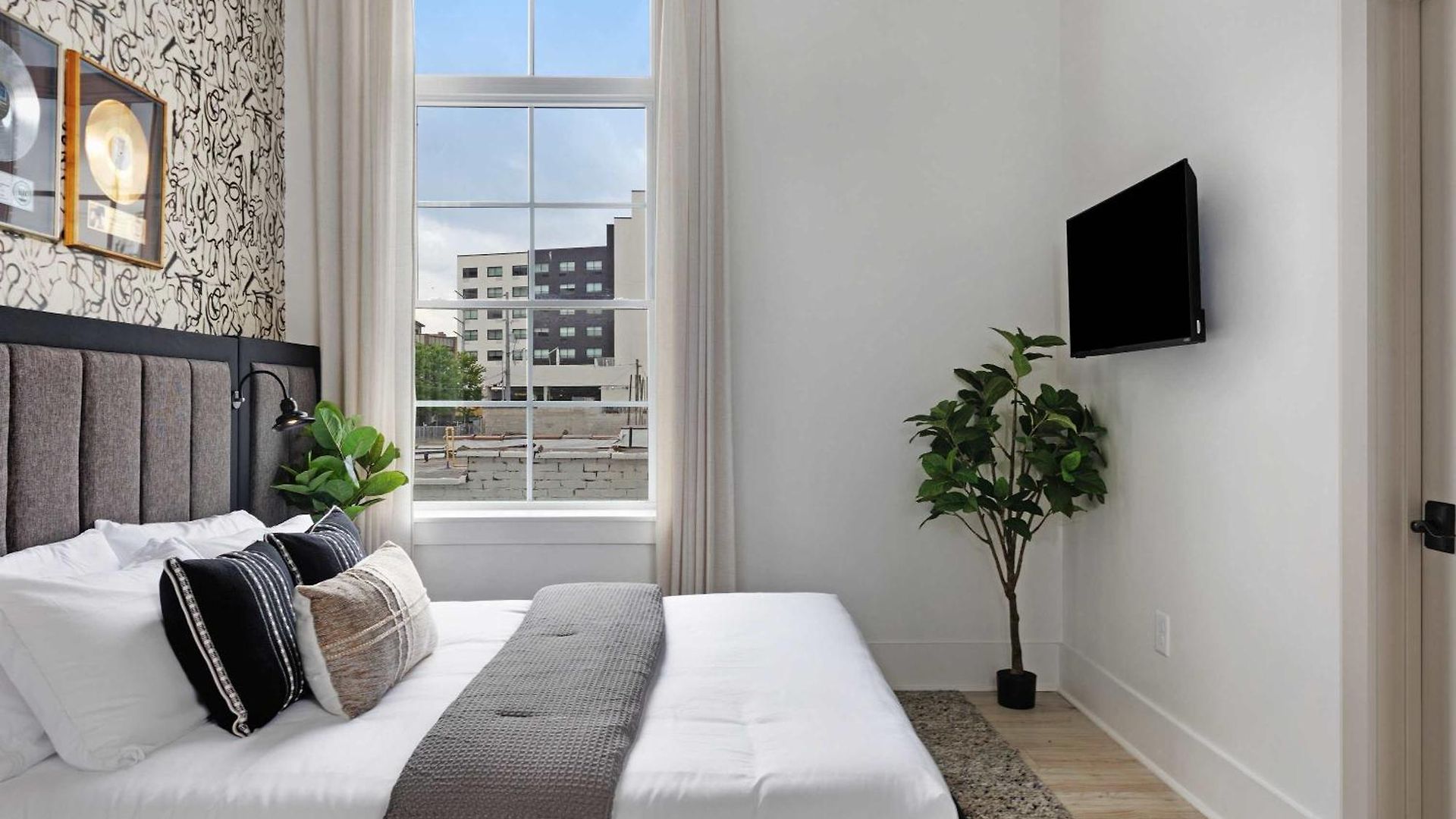 Apartment Legends Row By Maddox