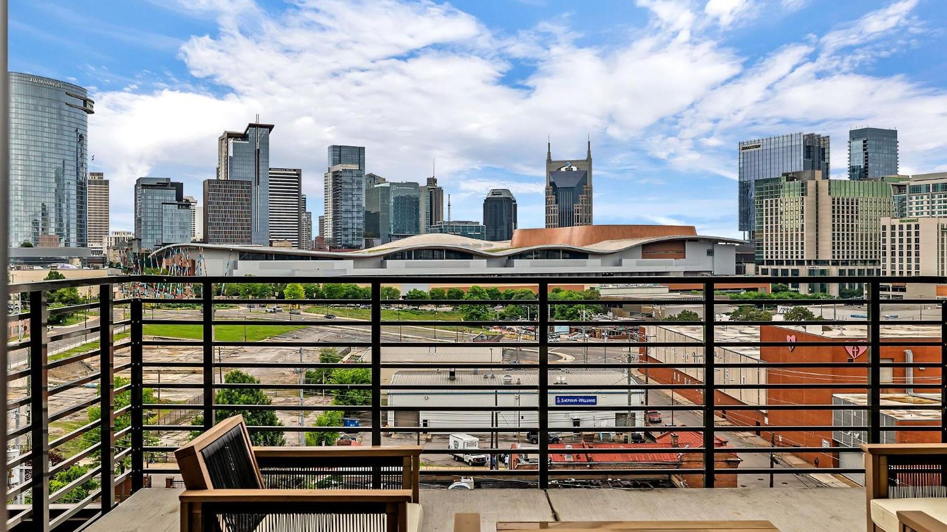 Beverly Nash Downtown, Incredible Skyline Views, Walk To Broadway! * Nashville
