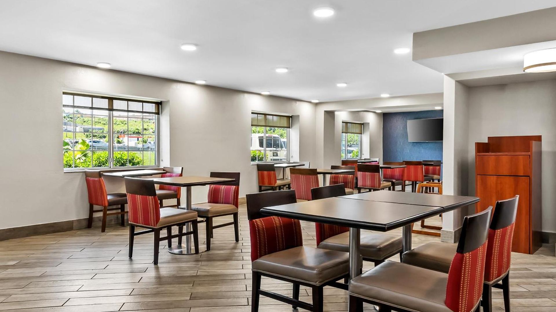 Comfort & Near Tanger Outlets I-24 Antioch Hotel Nashville