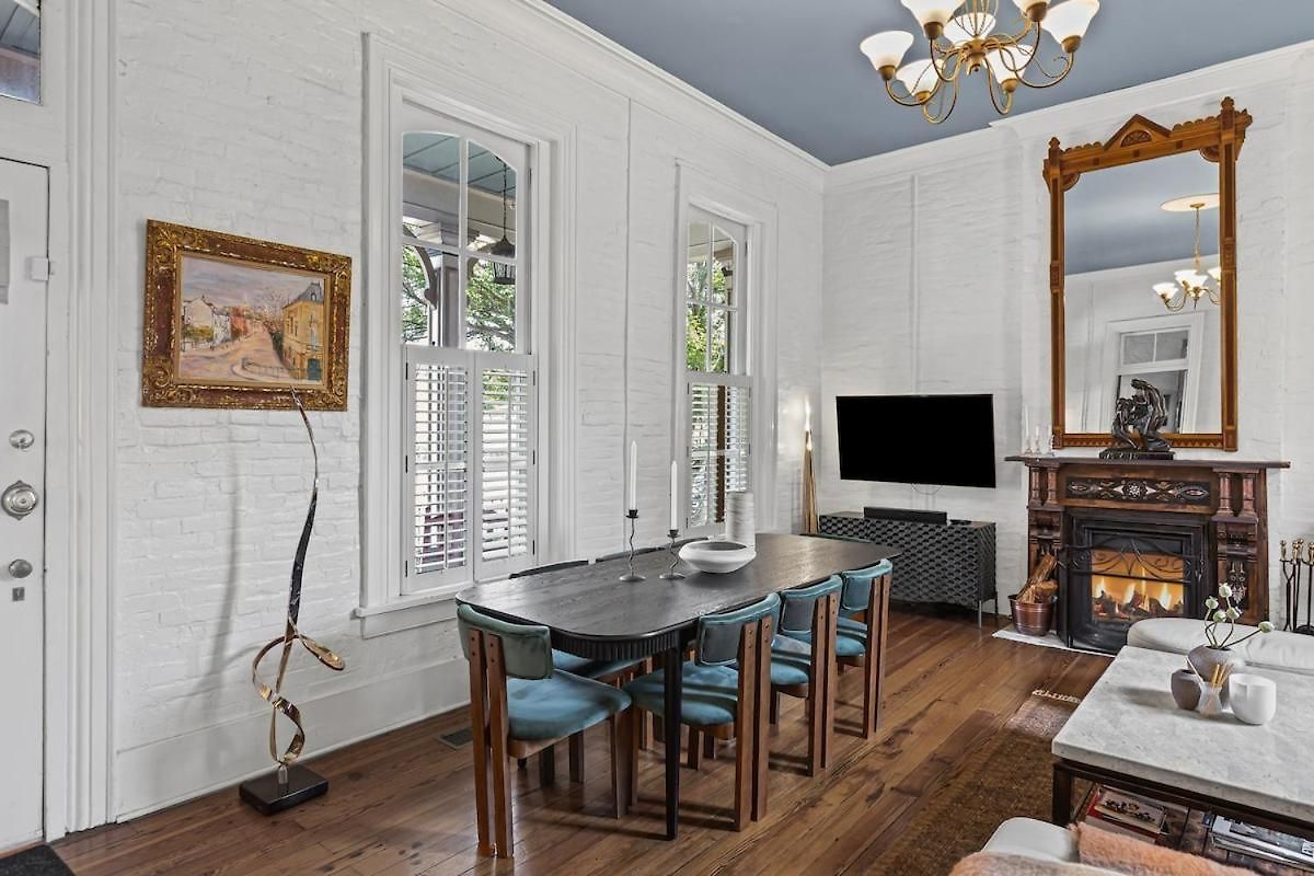 Germantown Old Grand House *