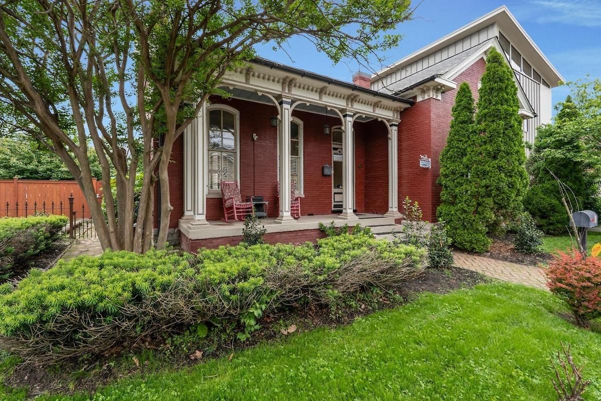 Germantown Old Grand House