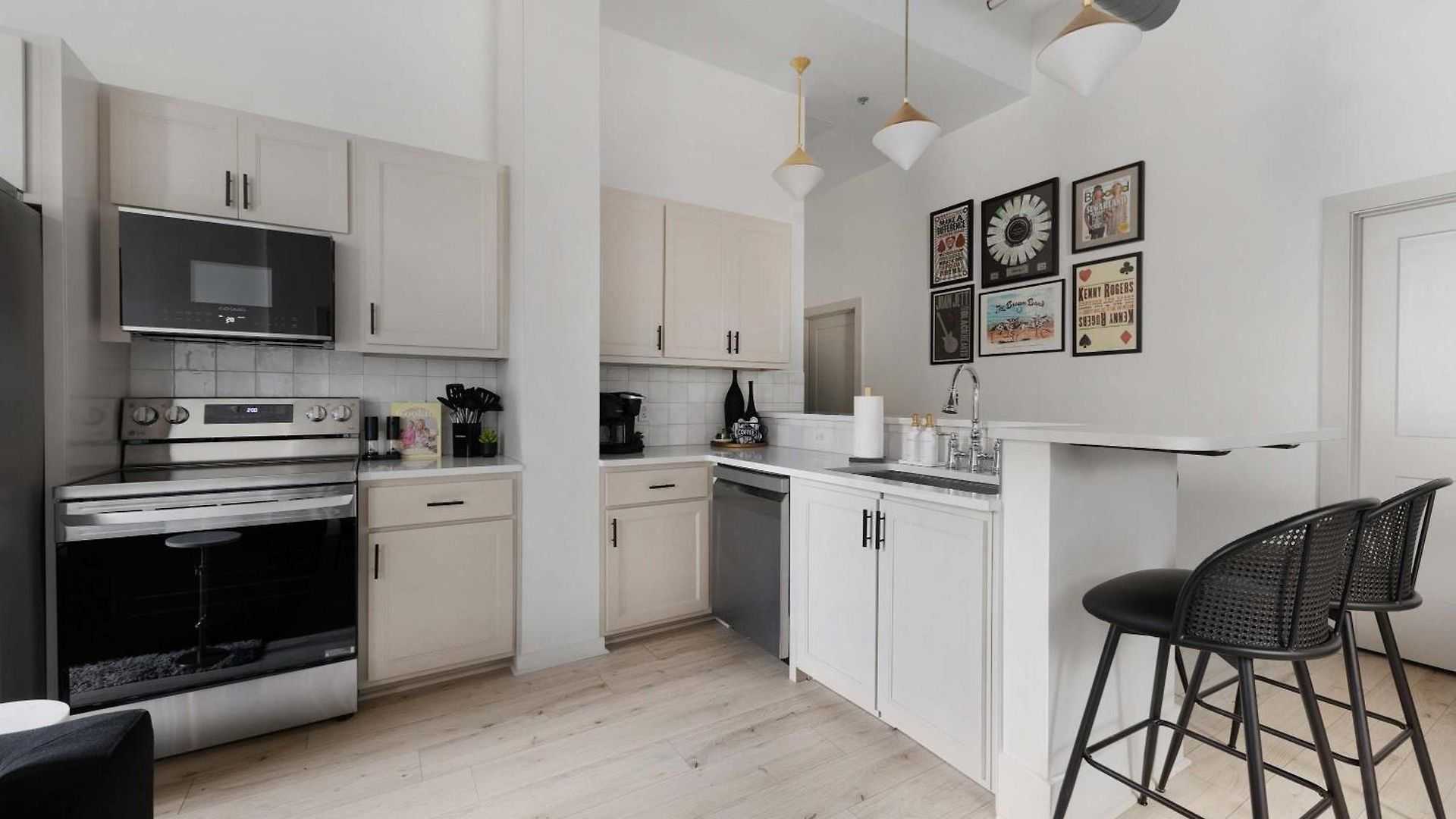 Dibs On By Maddox Apartment *
