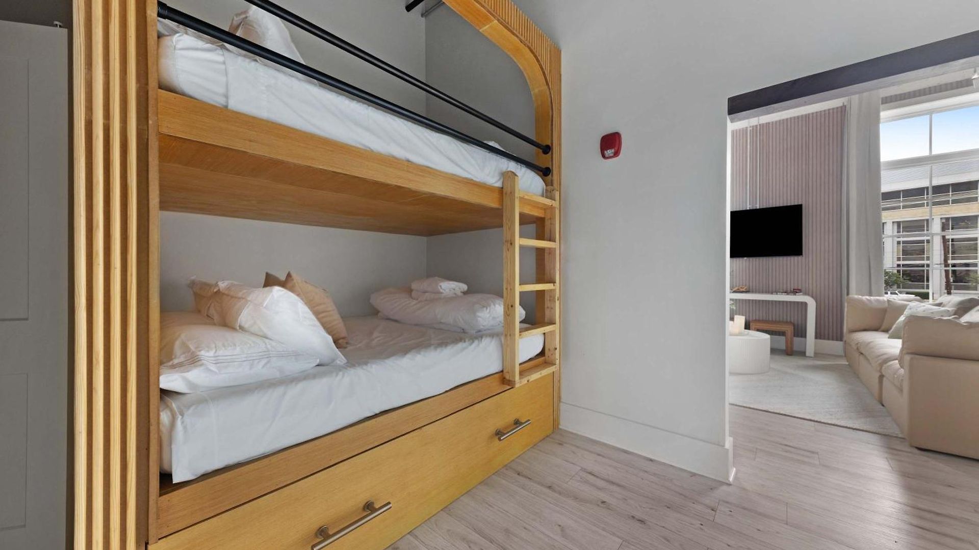 Apartment Harmony Hall By Maddox *