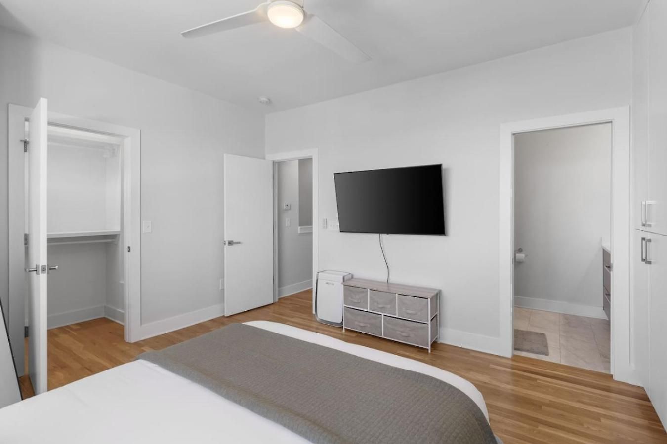 Holiday home Private Rooftop With Garage Walk To Restaurants Shops And Coffee *