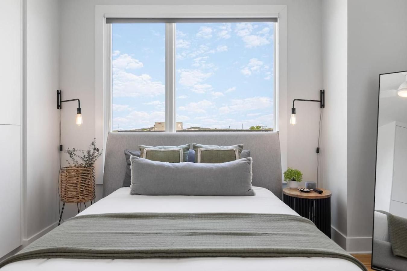 Holiday home Private Rooftop With Garage Walk To Restaurants Shops And Coffee Nashville