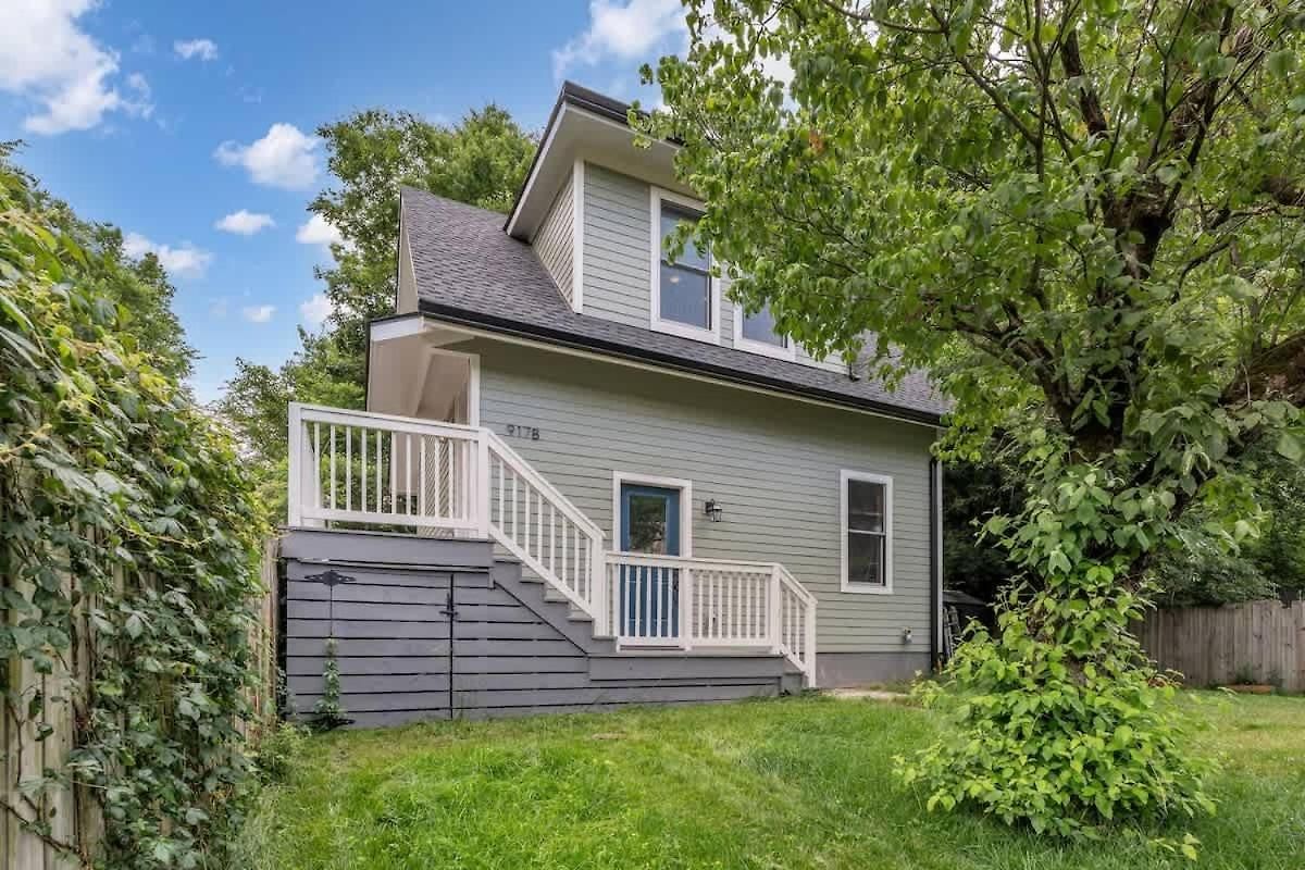 East Greenwood Treehouse Close To Dt Apartment