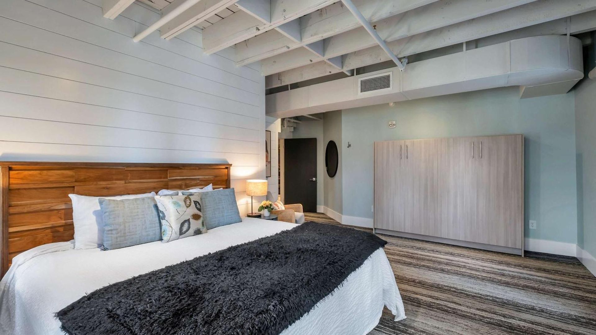 Skyline With Penthouse & Rooftop Deck 6br By Maddox Nashville