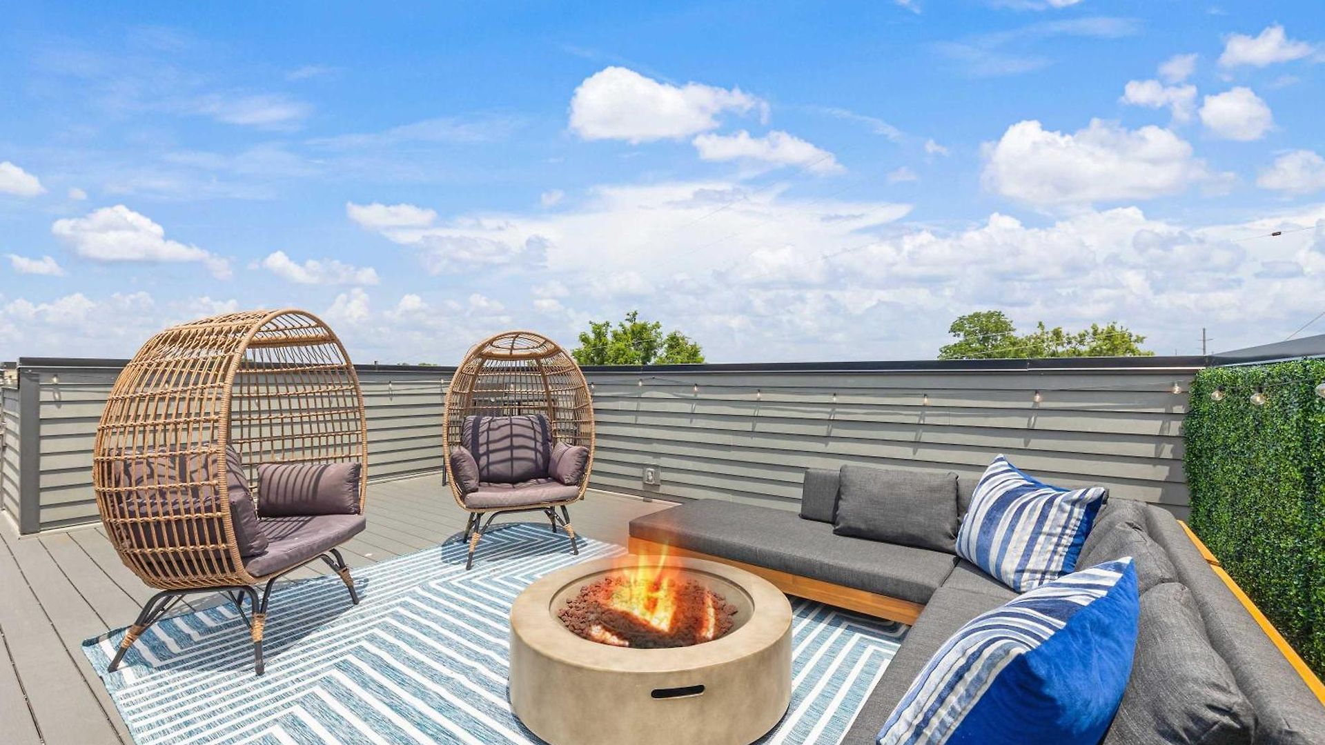 The Iris - Walk To Dining And Nightlife Rooftop! Holiday home