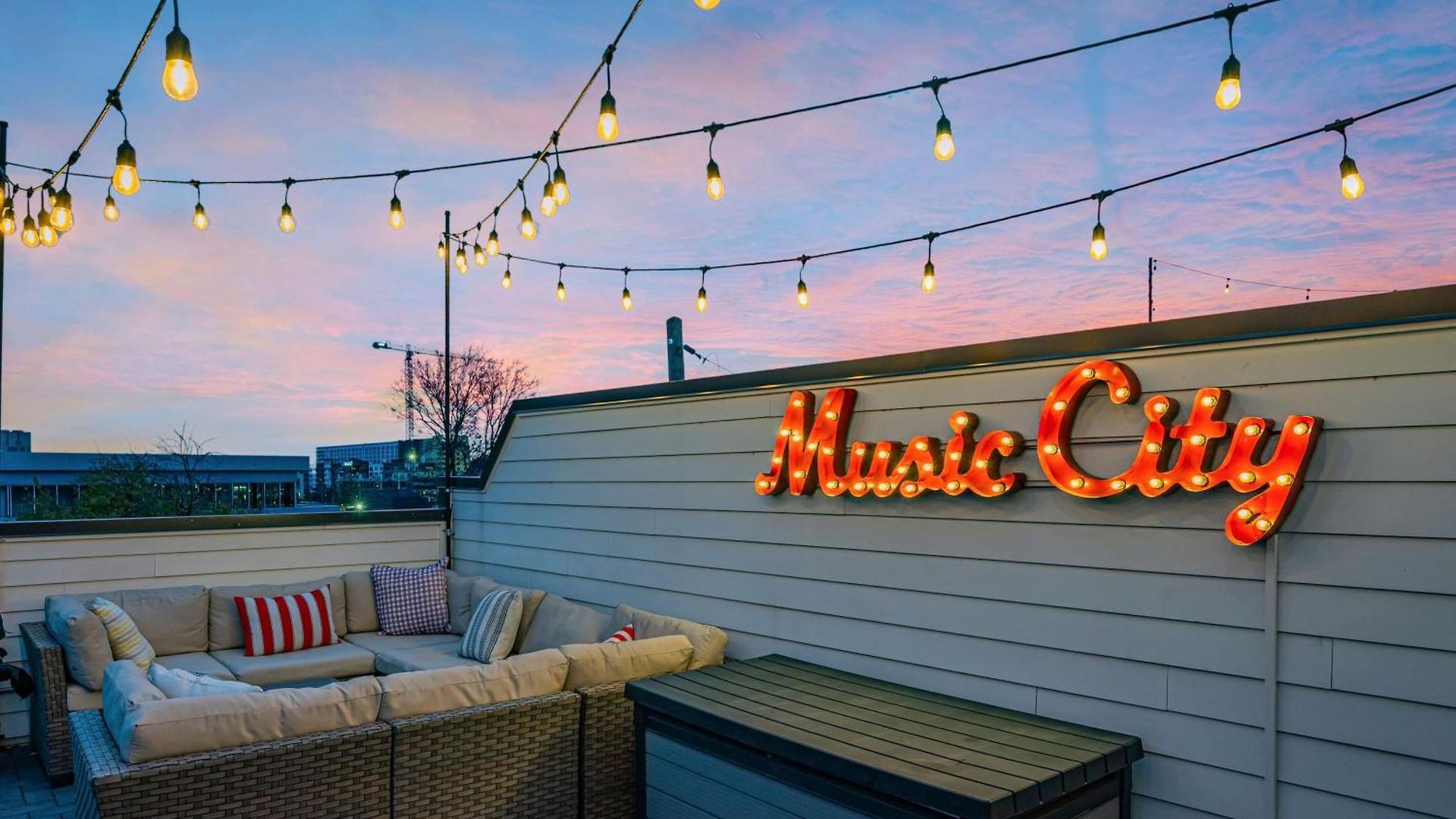 Ultimate Rooftop Double Games Bbq Skyline Views Holiday home *