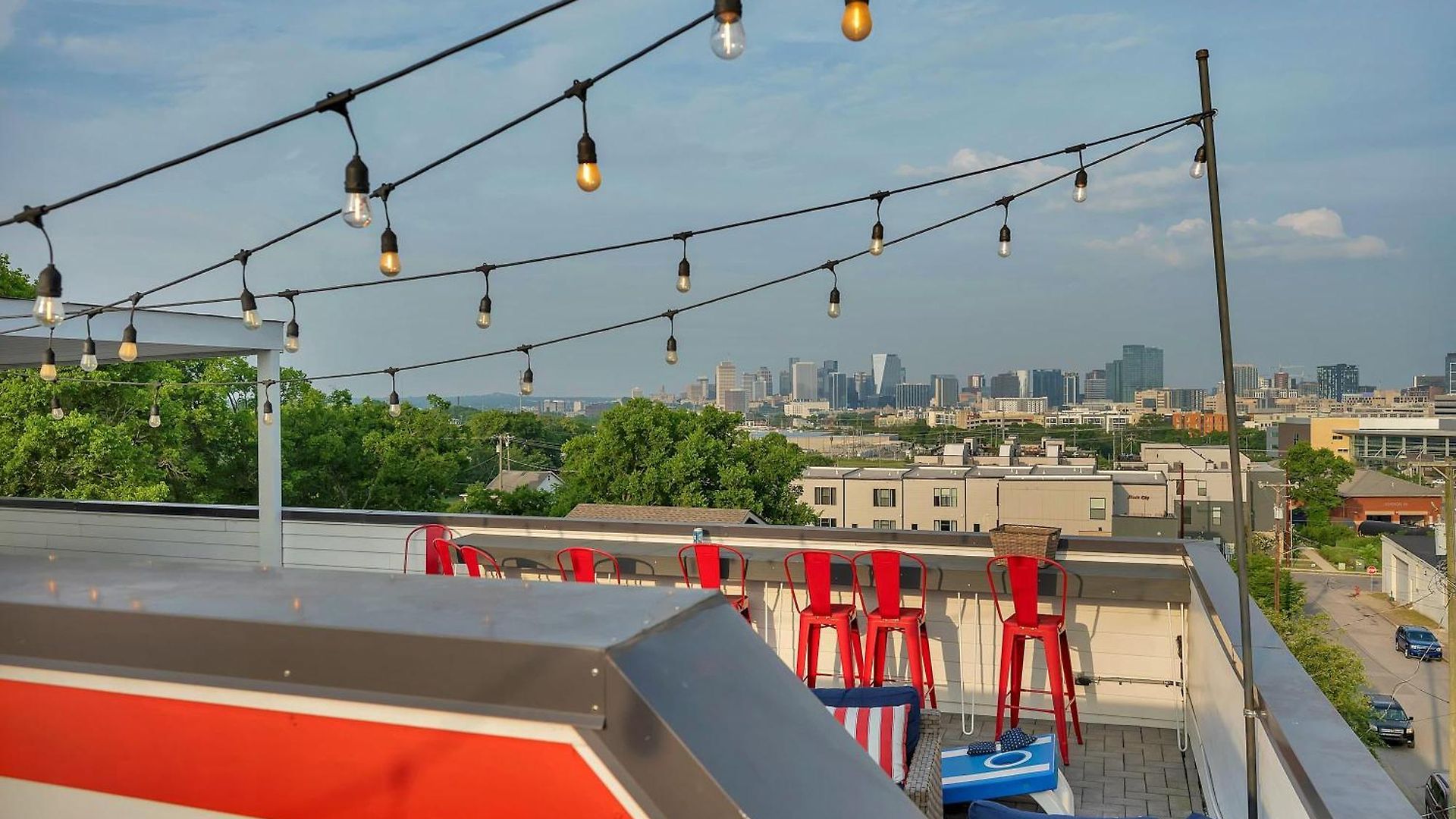 Ultimate Rooftop Double Games Bbq Skyline Views Holiday home