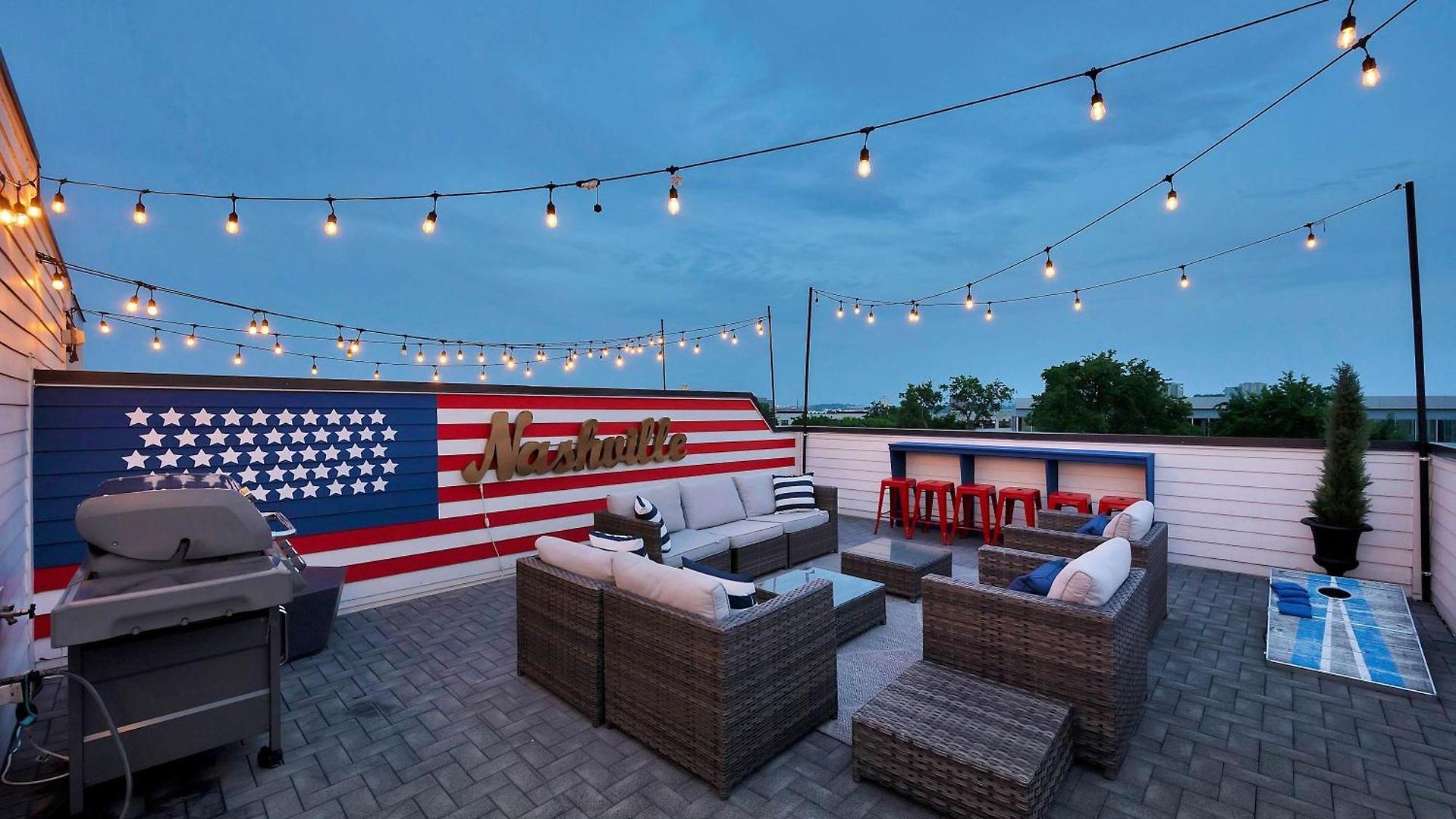 Ultimate Rooftop Double Games Bbq Skyline Views * Nashville