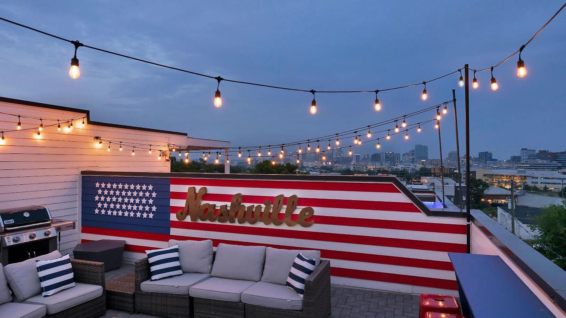 Ultimate Rooftop Double Games Bbq Skyline Views Nashville
