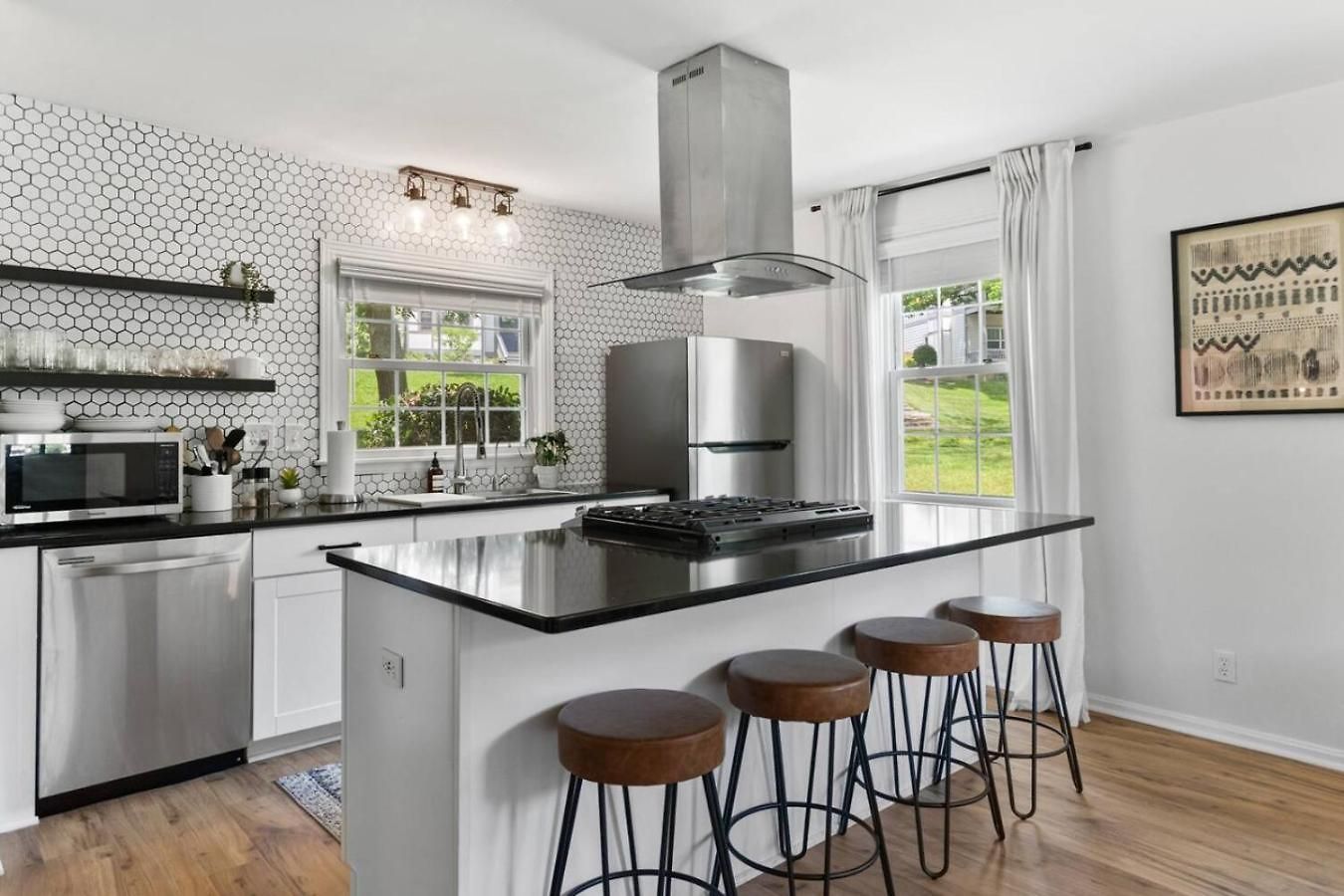 Cozy House In Trendy East With A Patio And Grill Holiday home *