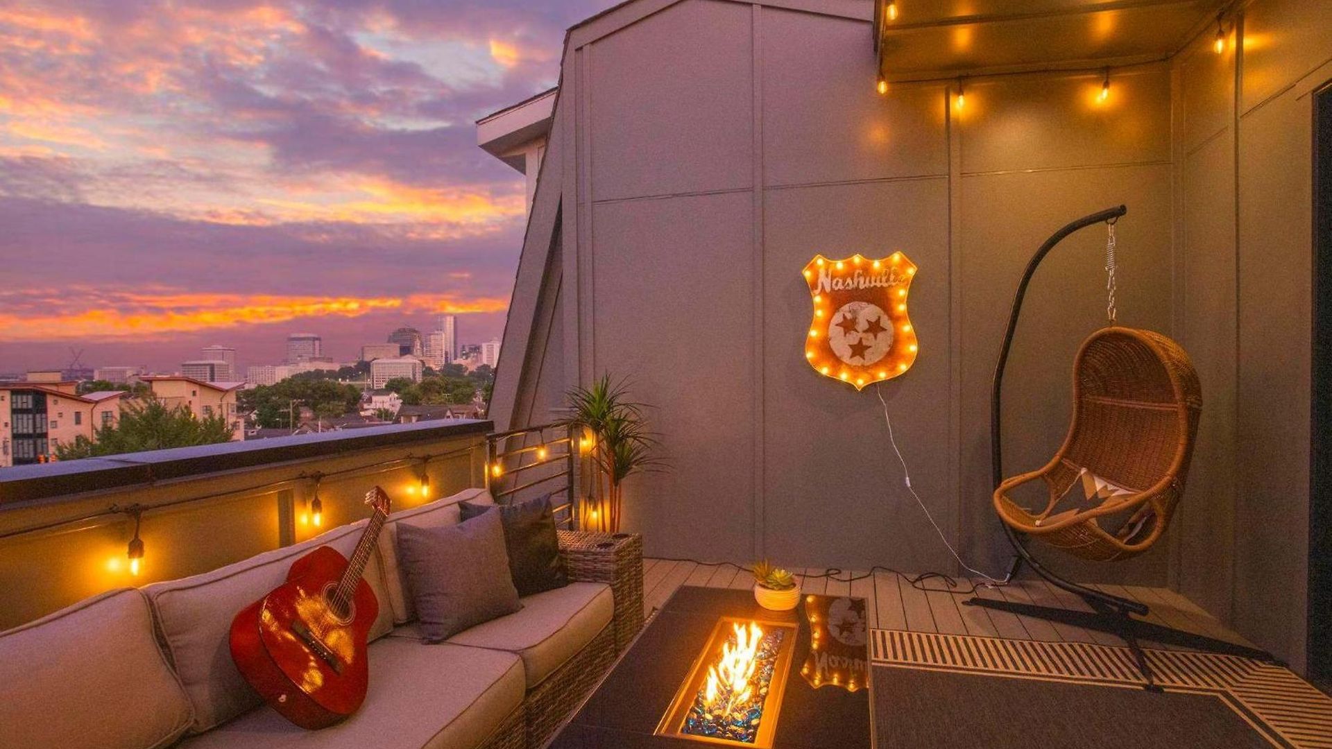 Holiday home Luxury - Fire Table Balcony & Views