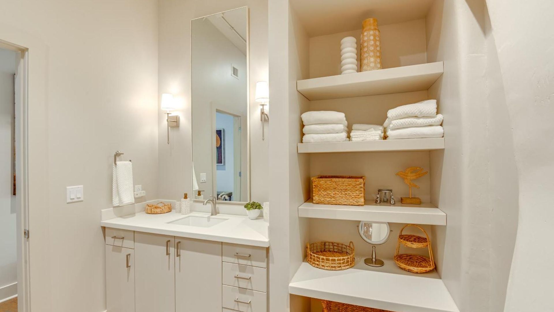 Walk To Vanderbilt: Eclectic In Holiday home Nashville
