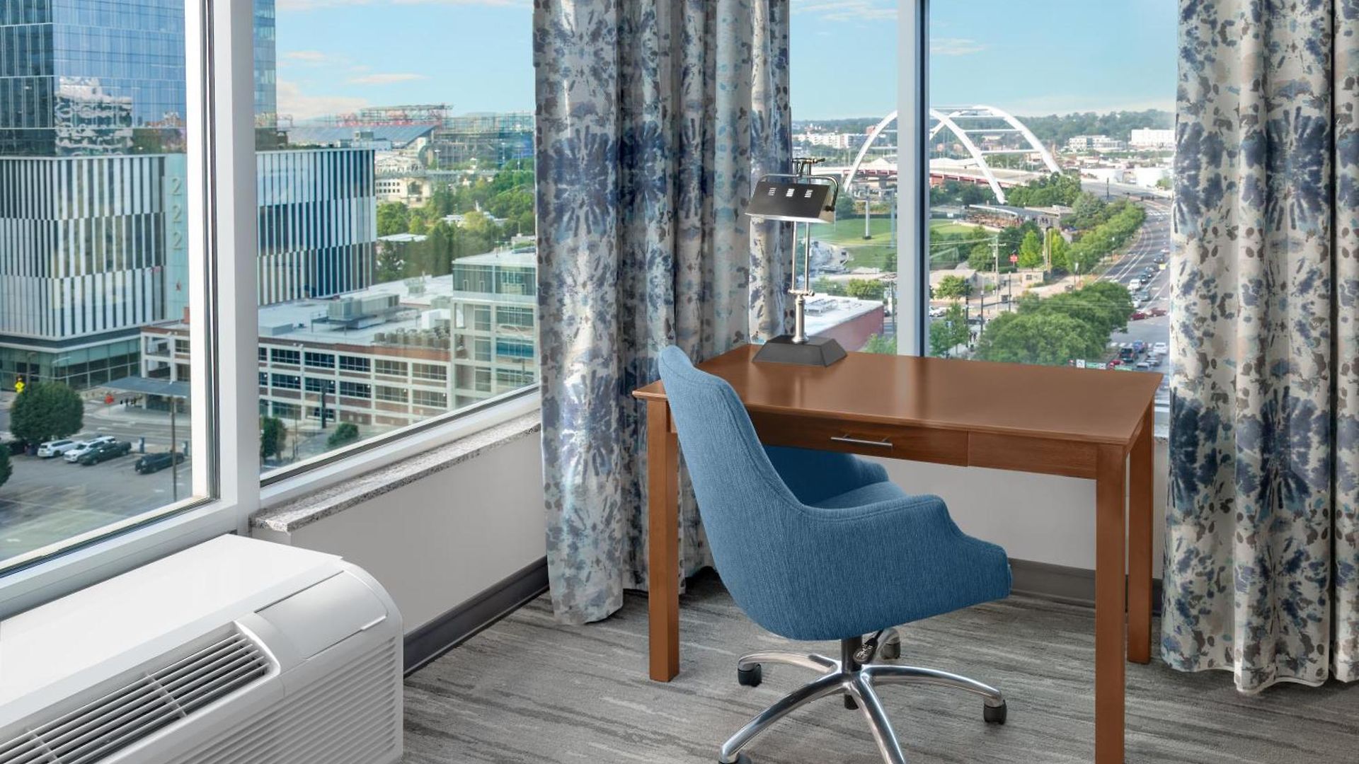 Hotel Hilton Garden Downtown Convention Center 3*