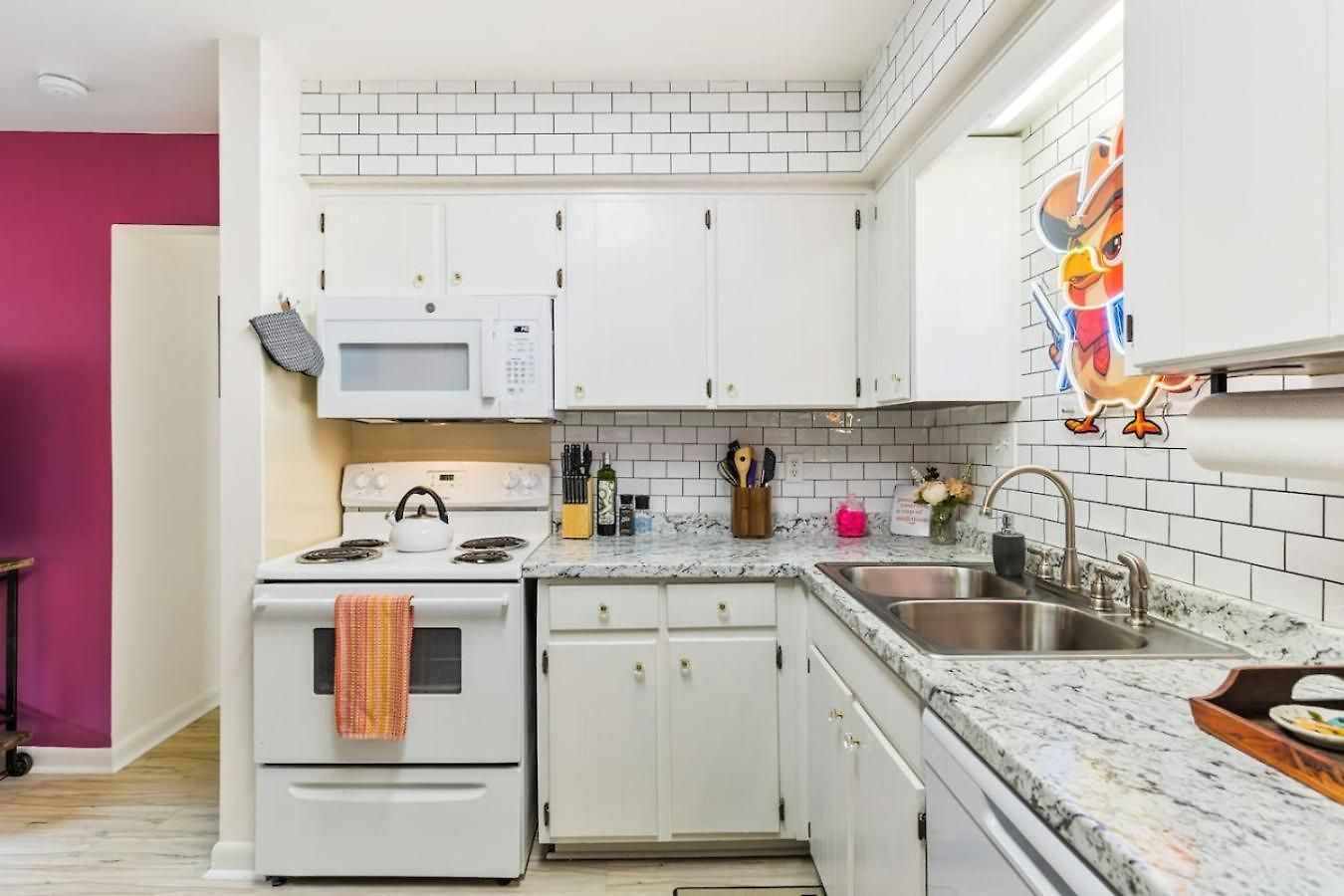 Holiday home Pink Dreams - Walk To Live Music, Bars, Restaurants - Free Parking Nashville